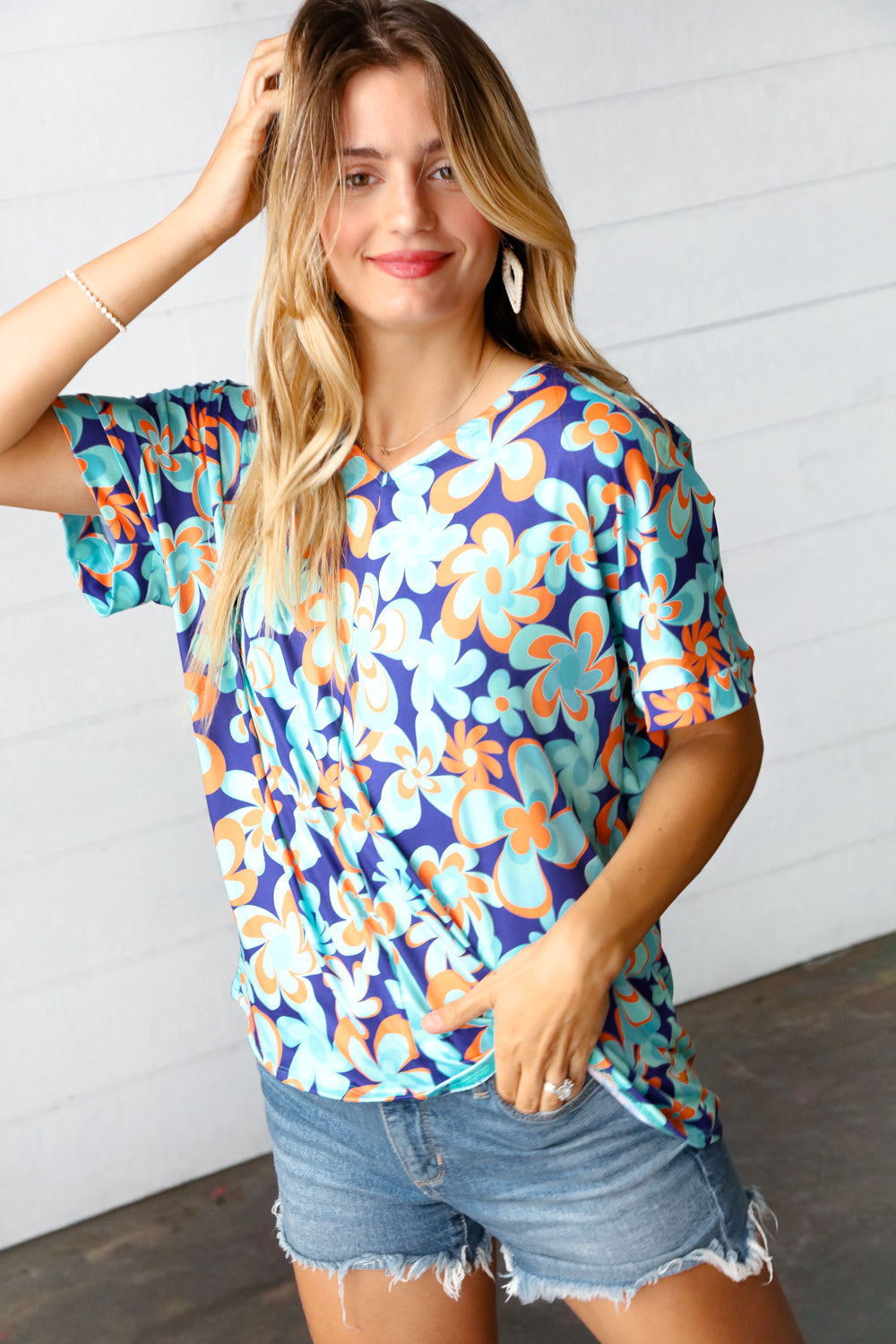 Daisy Blues Retro Floral V Neck Top - Atomic Wildflower