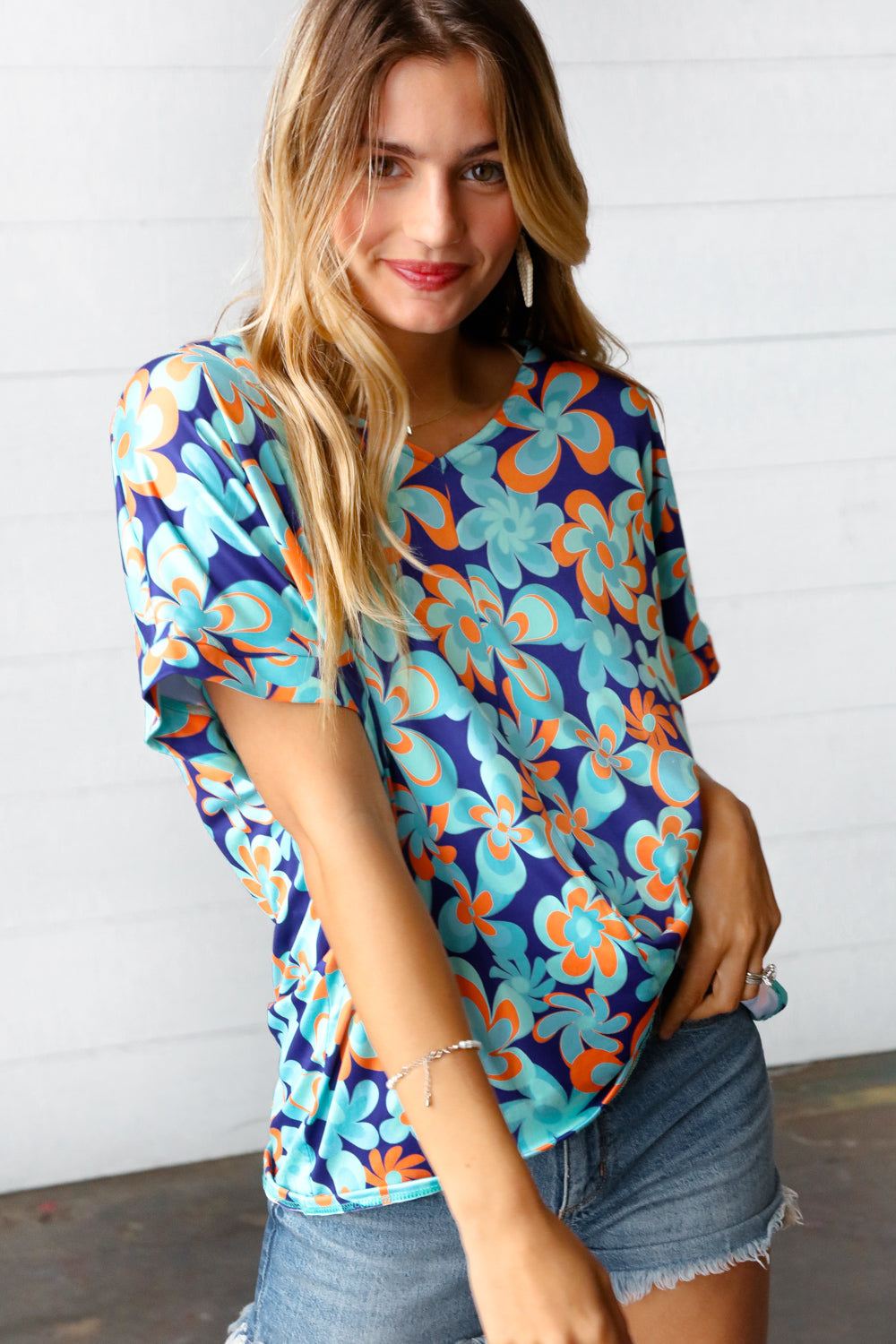 Daisy Blues Retro Floral V Neck Top - Atomic Wildflower