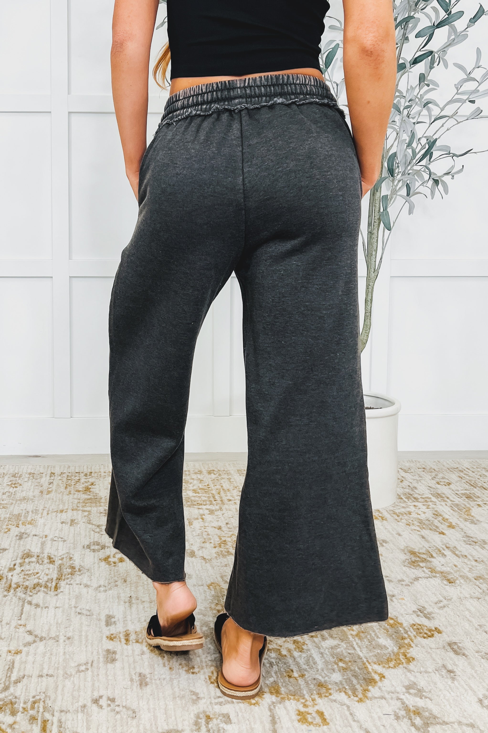 In or Out Wide Leg Cropped Pants • Ash Black