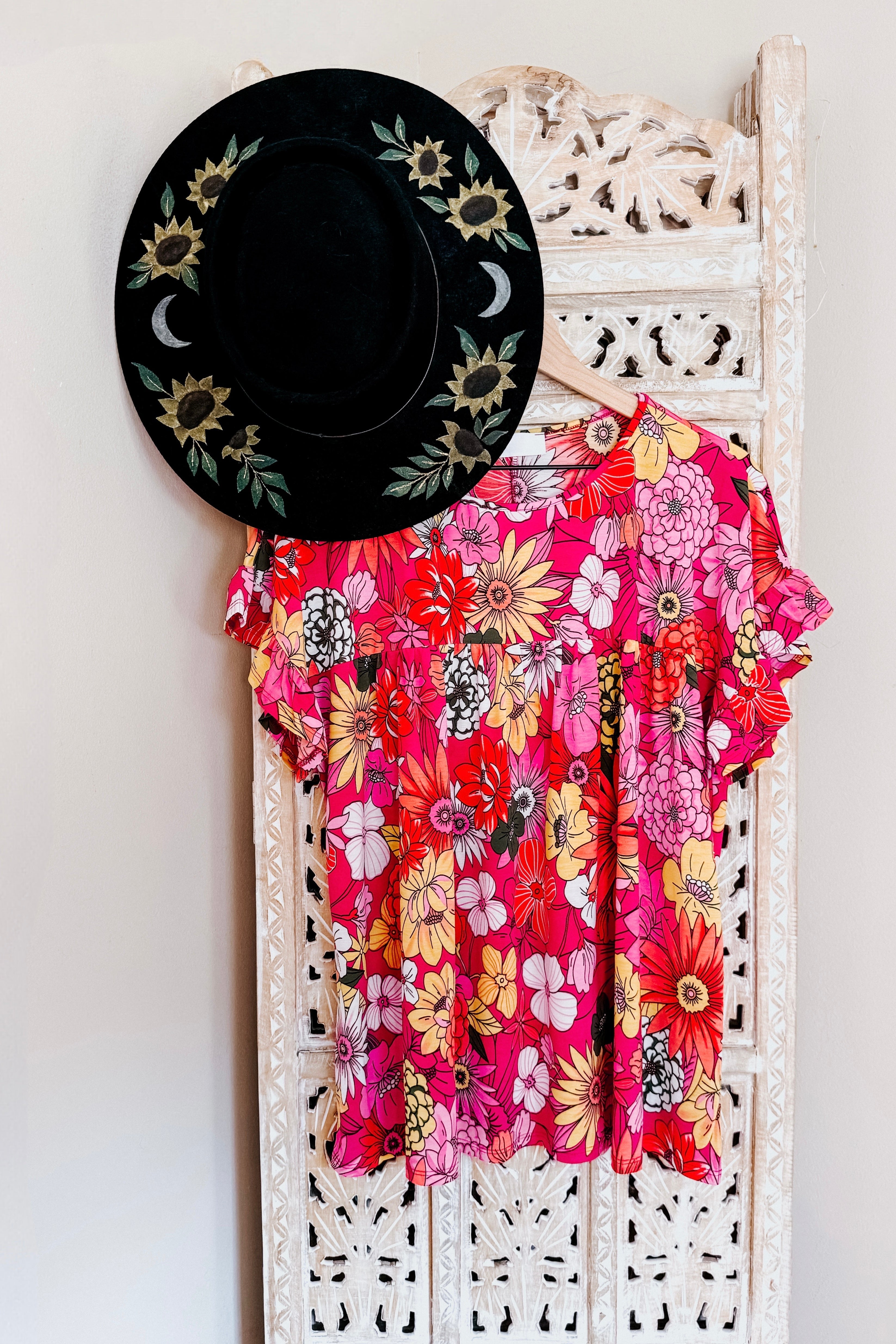 Flit About Floral Top • Pink