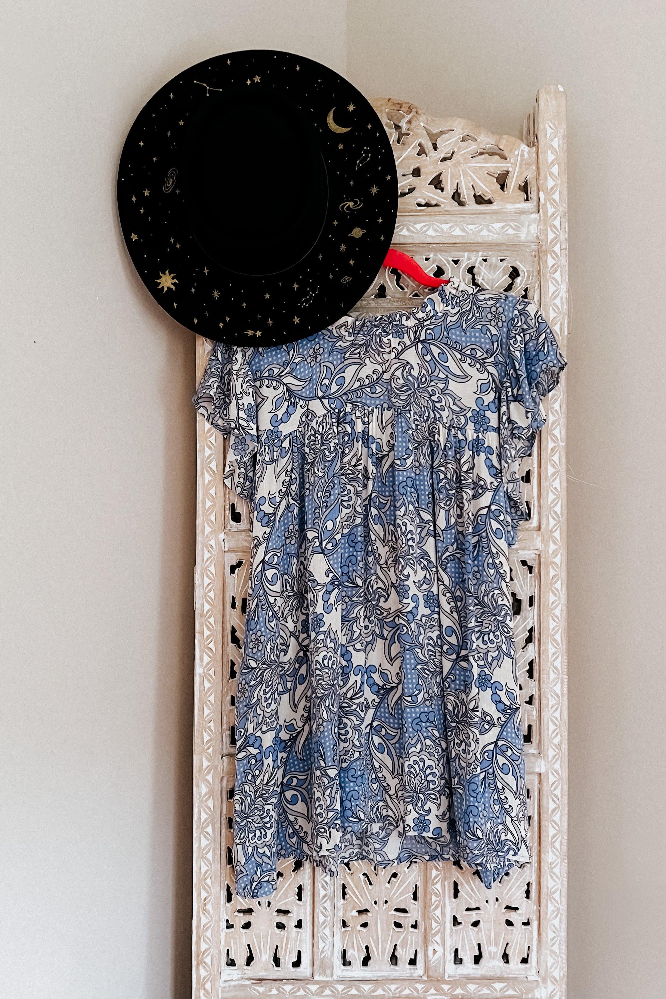 Maggie Paisley Mock Neck Flutter Sleeve Top - Atomic Wildflower