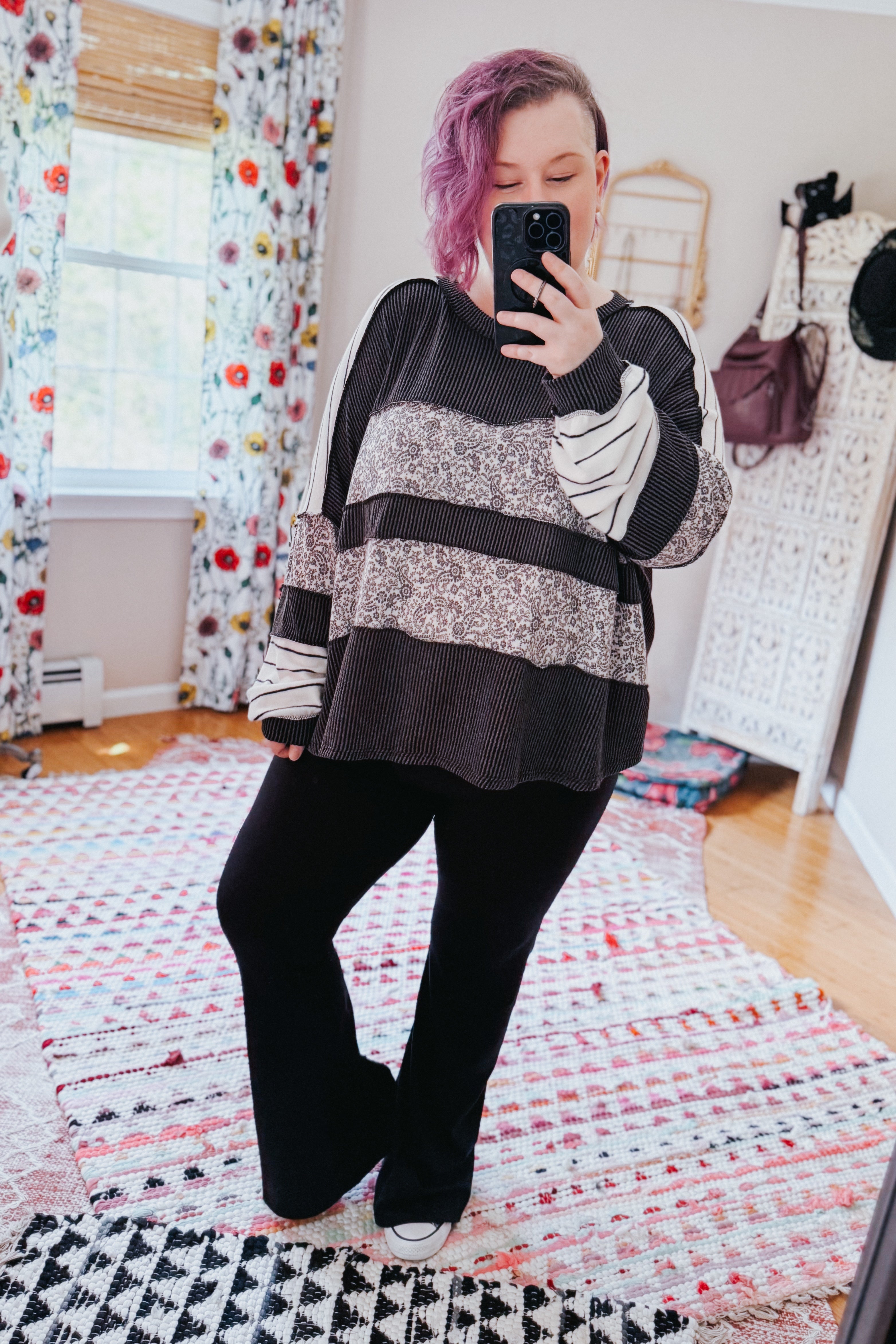 Lips Like Sugar Print Block Pullover