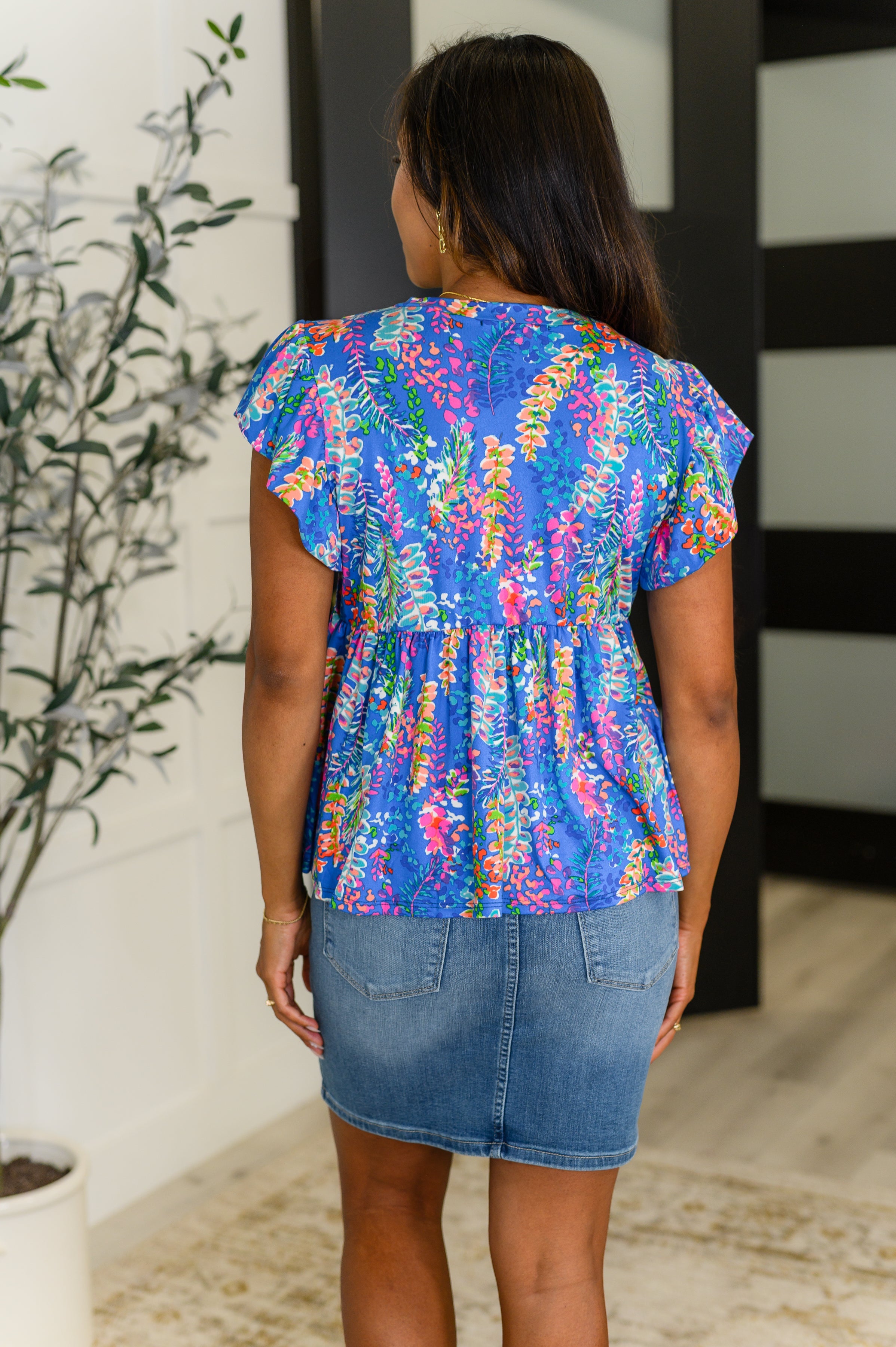 Flirt Alert Flutter Sleeve Top • Blue