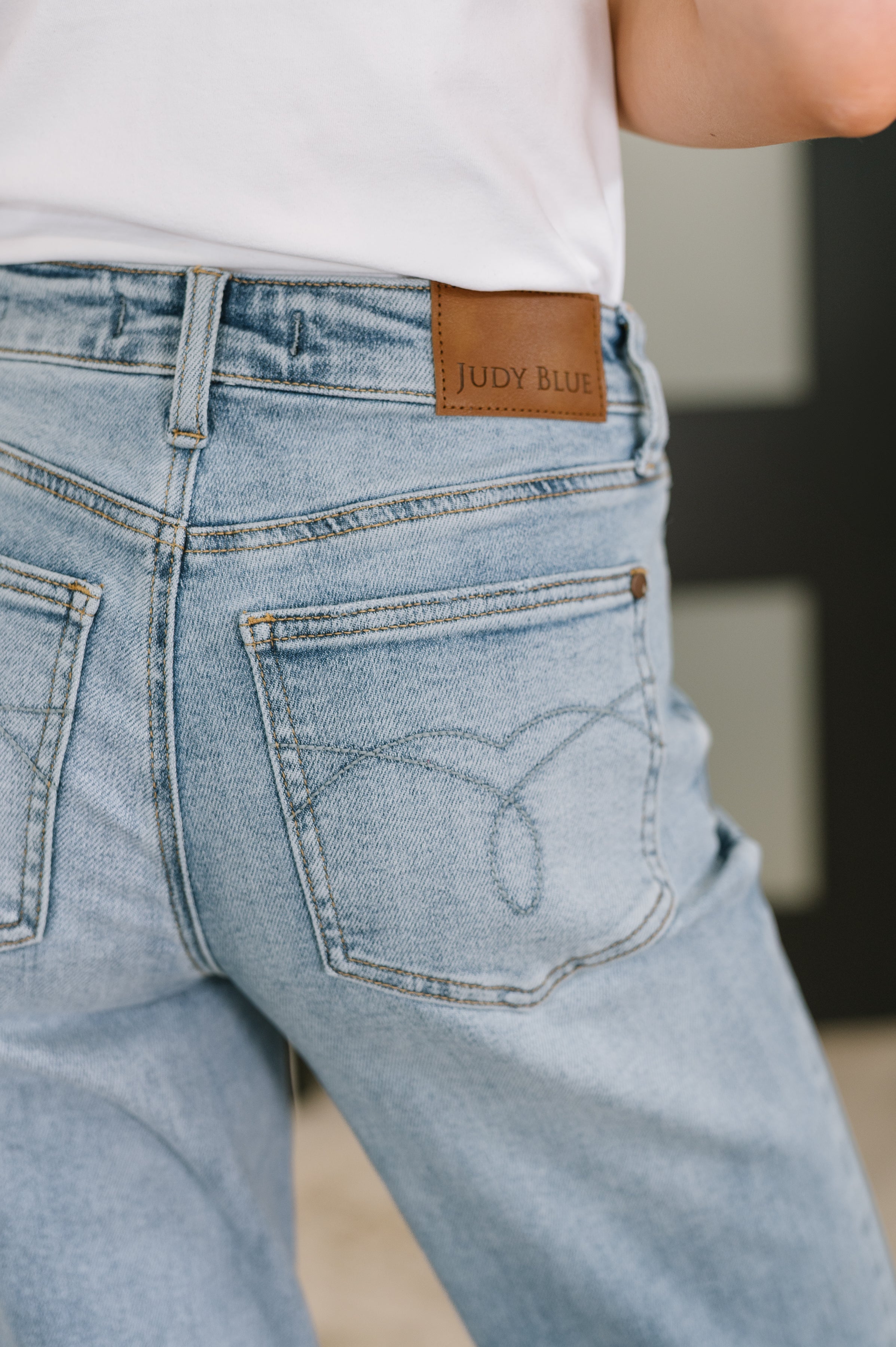 Heather Mid Rise Rigid Magic Straight Jeans