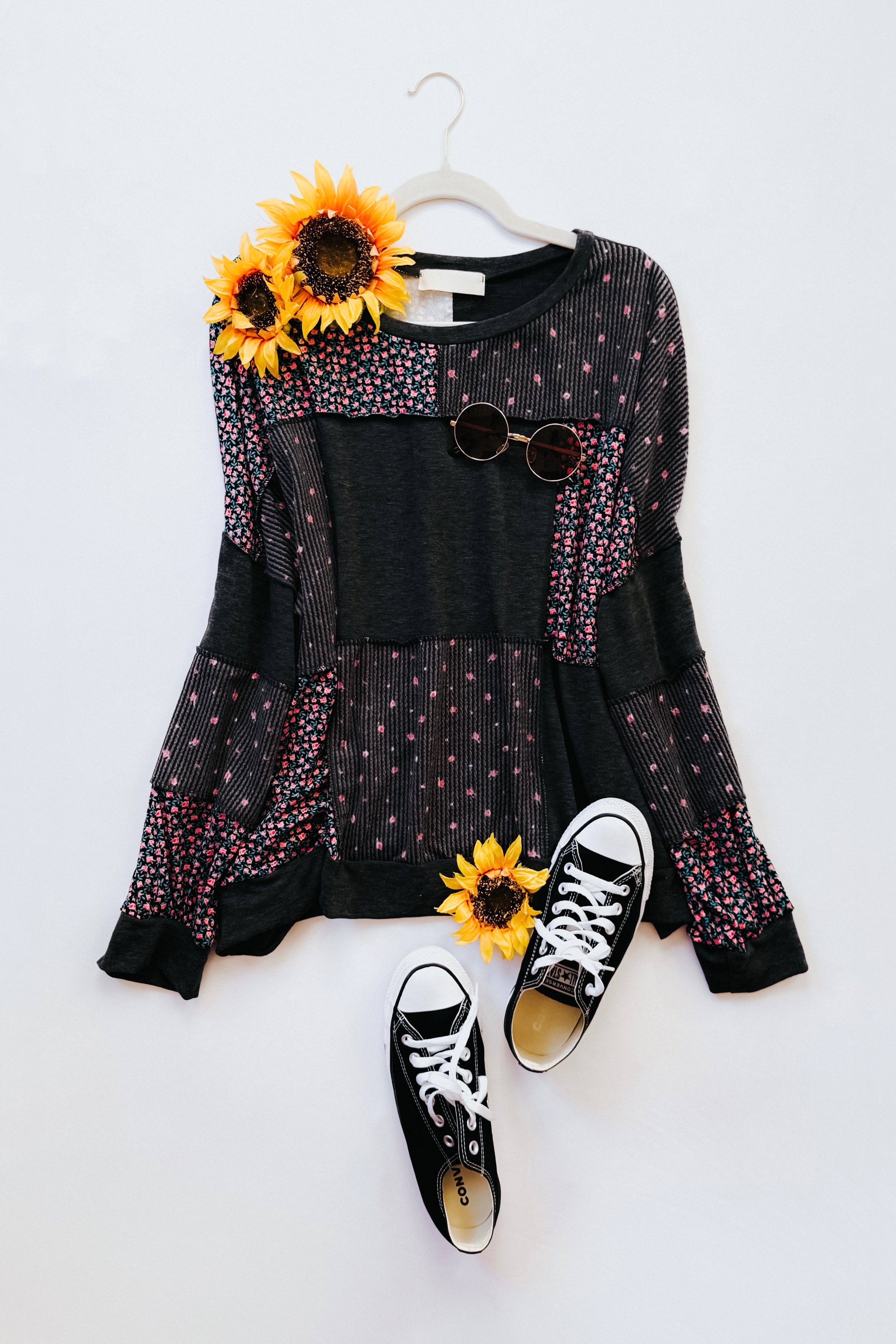 Lazy Daisies Pullover