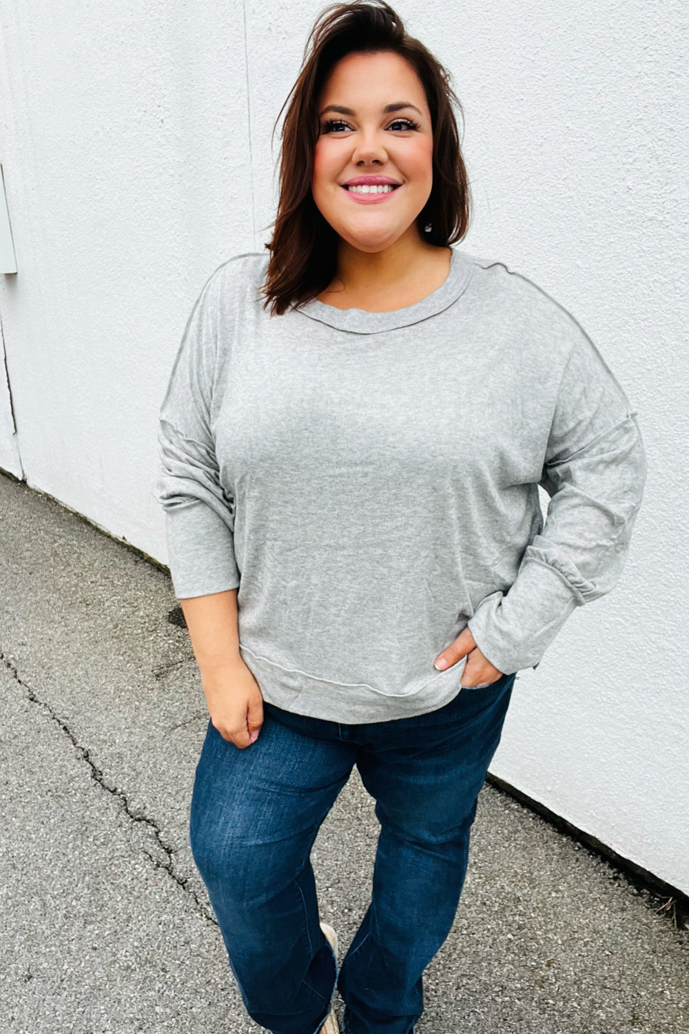 Through & Through Bubble Sleeve Outseam Top
