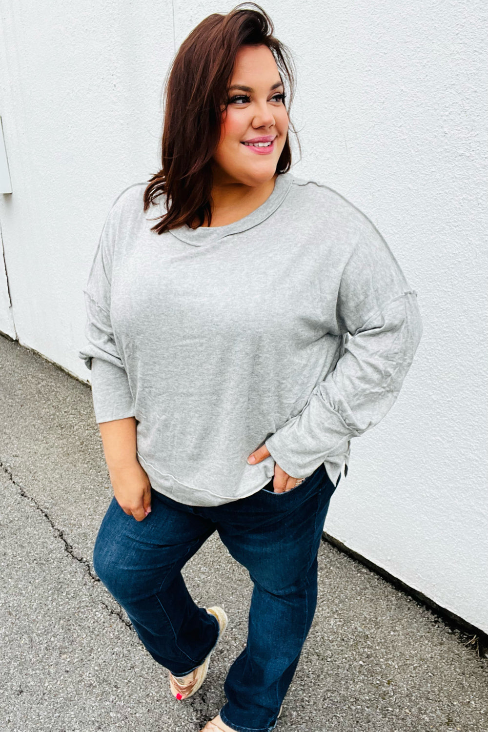 Through & Through Bubble Sleeve Outseam Top