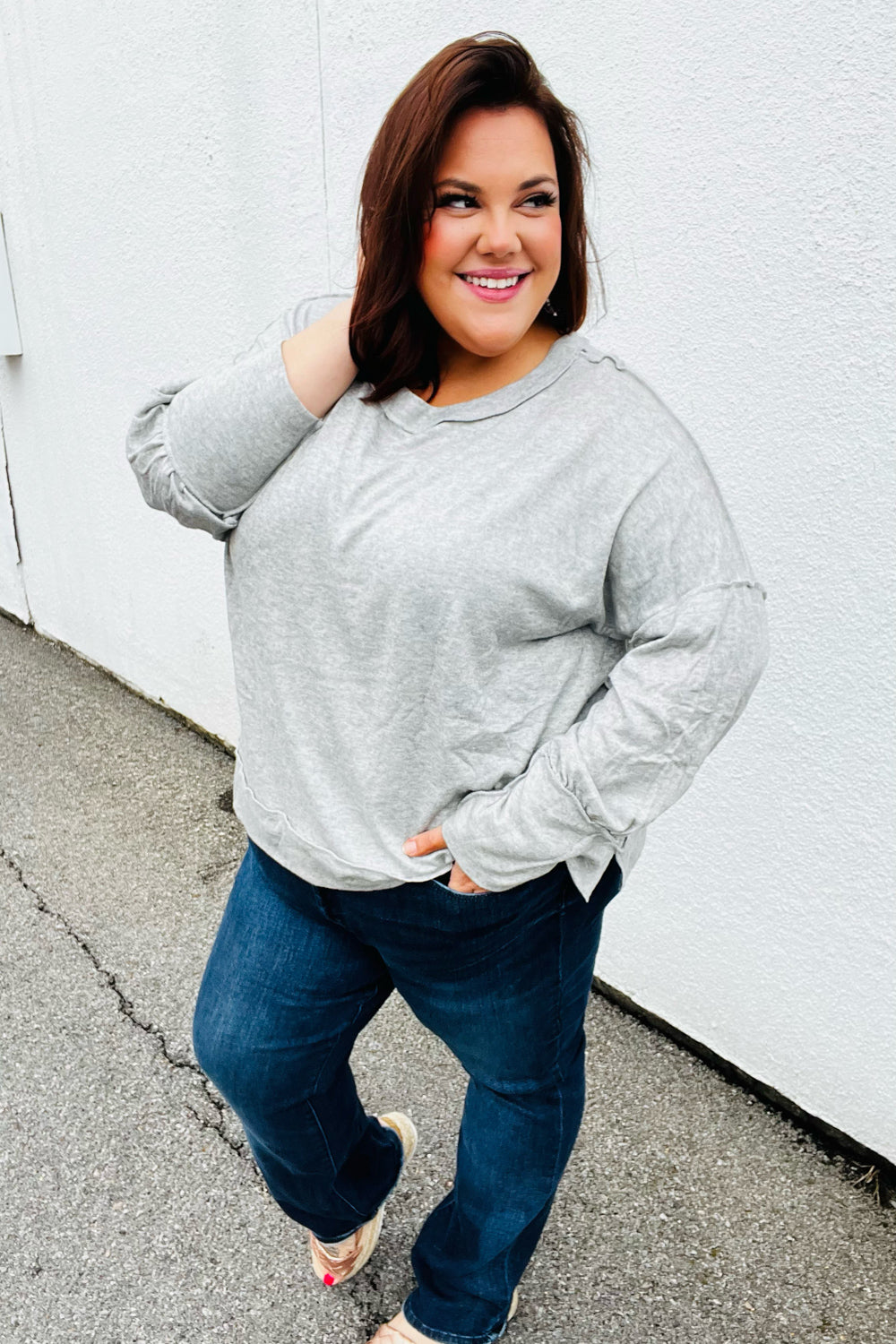 Through & Through Bubble Sleeve Outseam Top