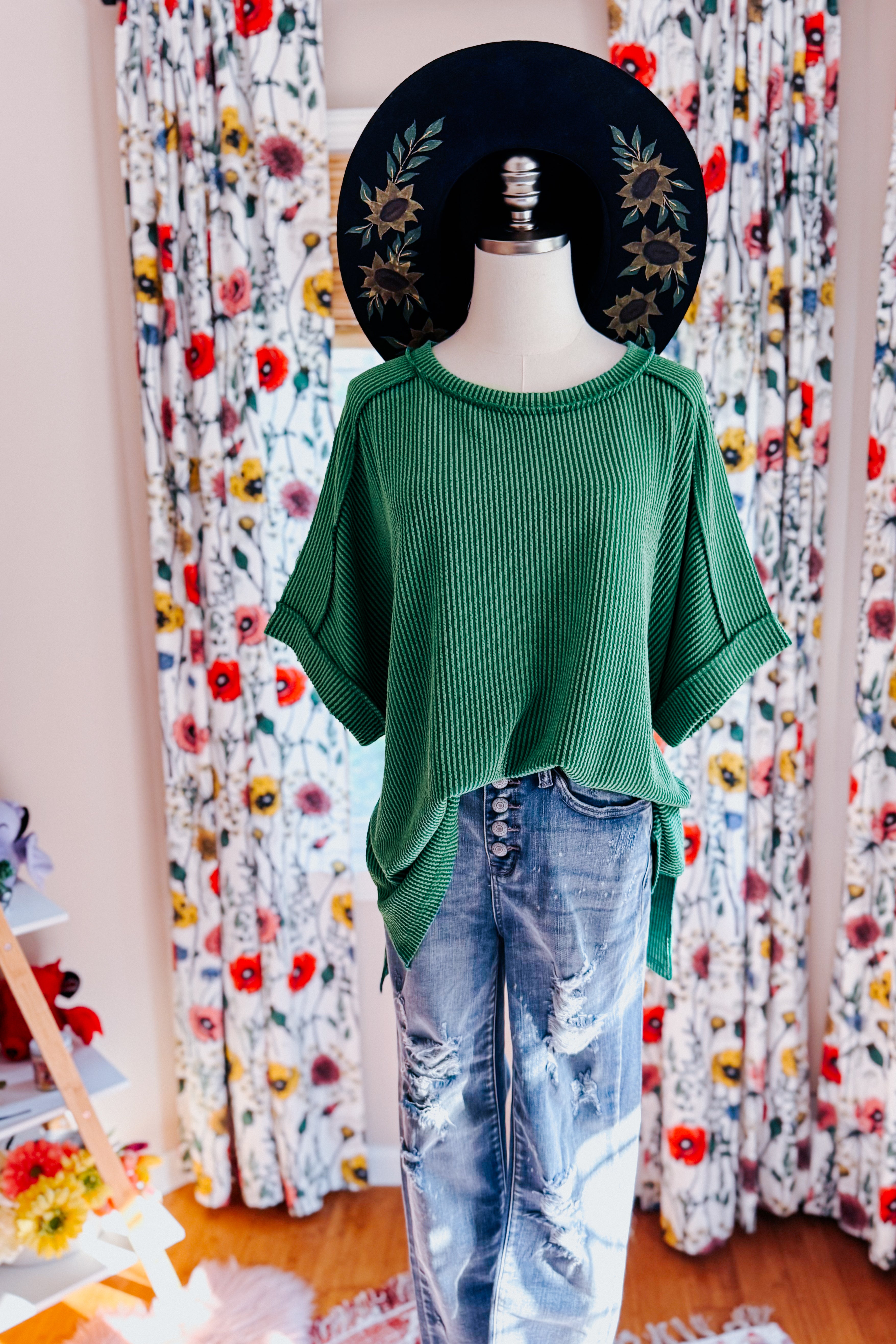 Catch Me Loungin’ Cable Ribbed Knit Top • Dark Green