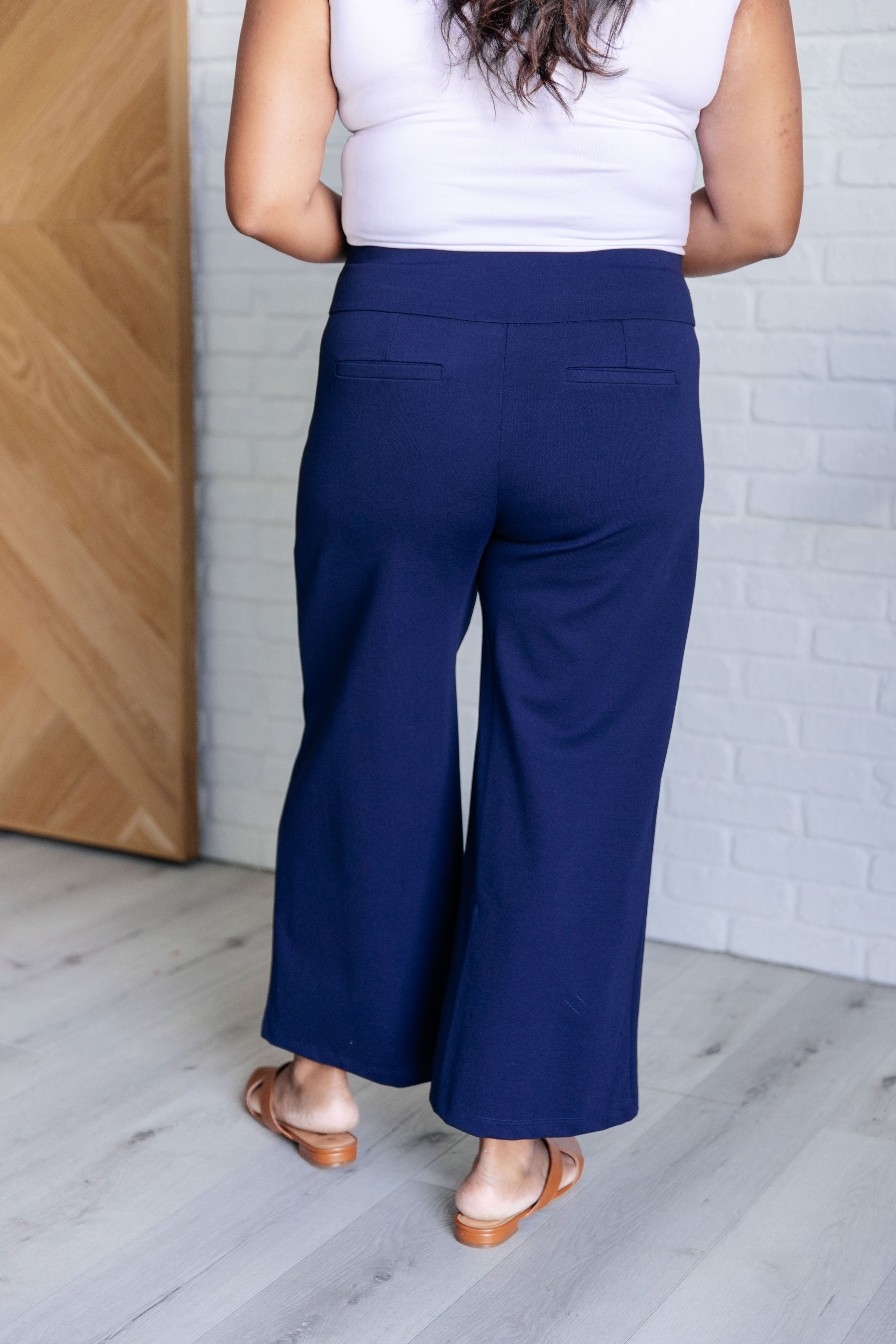 Magic Wide Leg Crop Pants • Navy