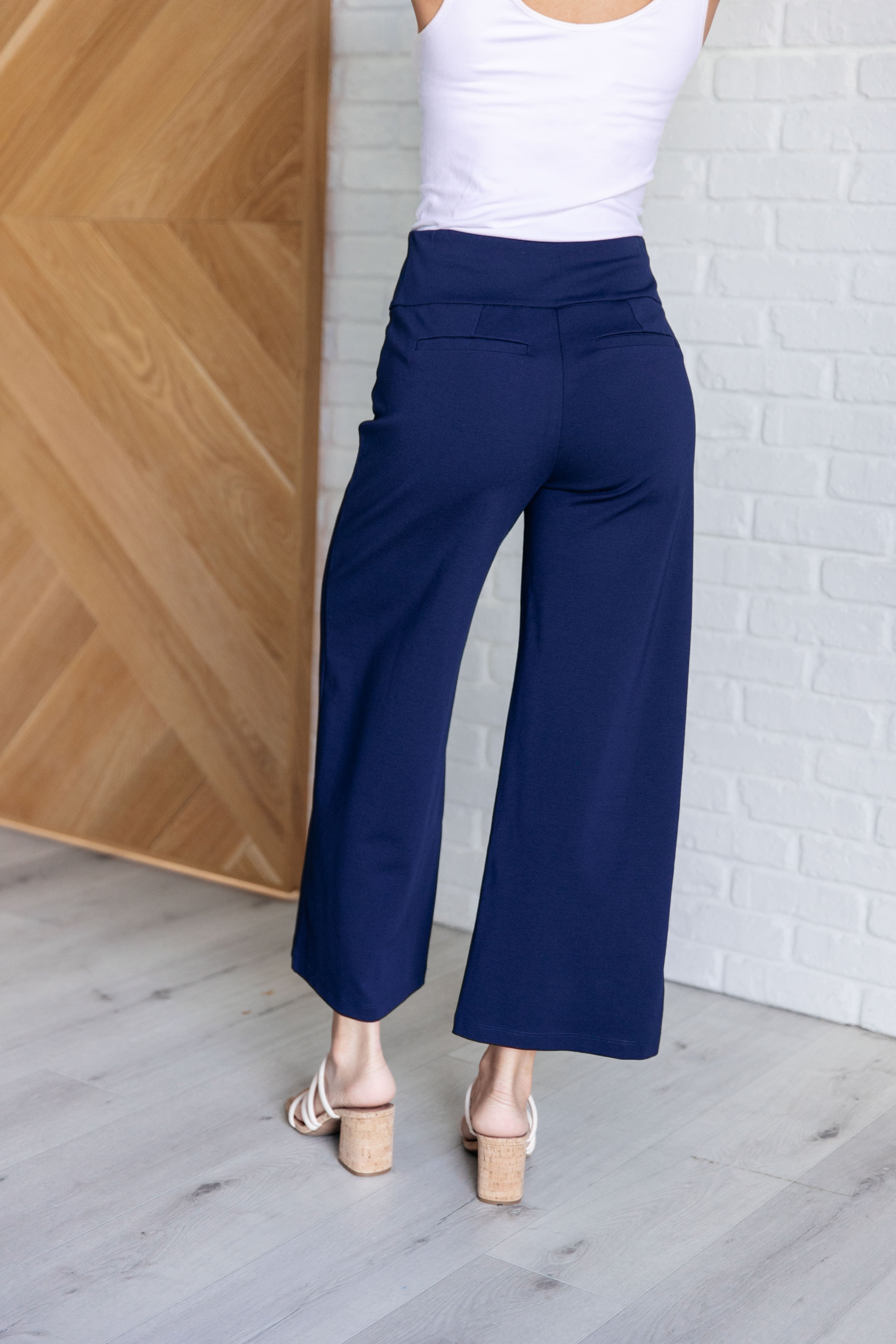 Magic Wide Leg Crop Pants • Navy