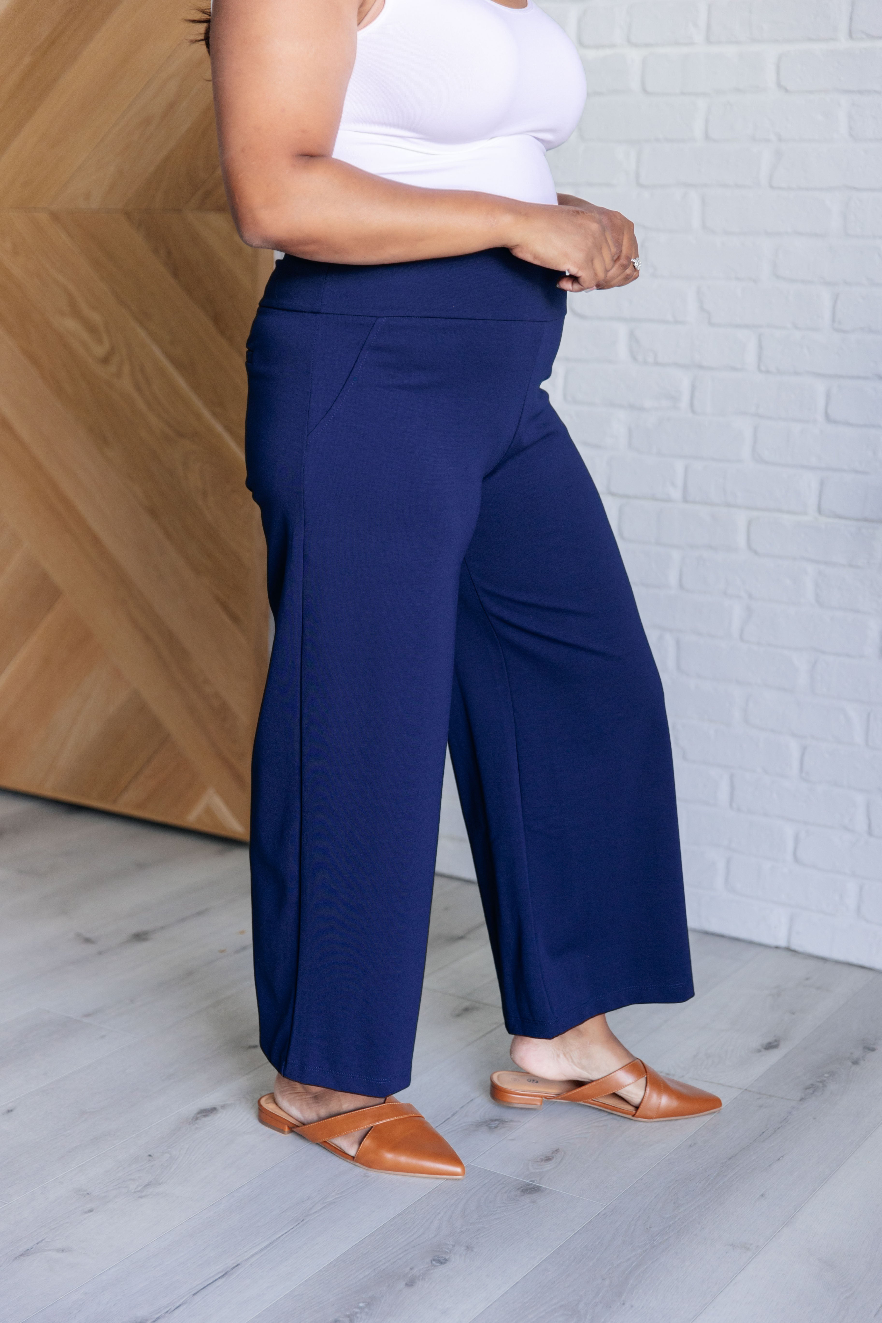 Magic Wide Leg Crop Pants • Navy