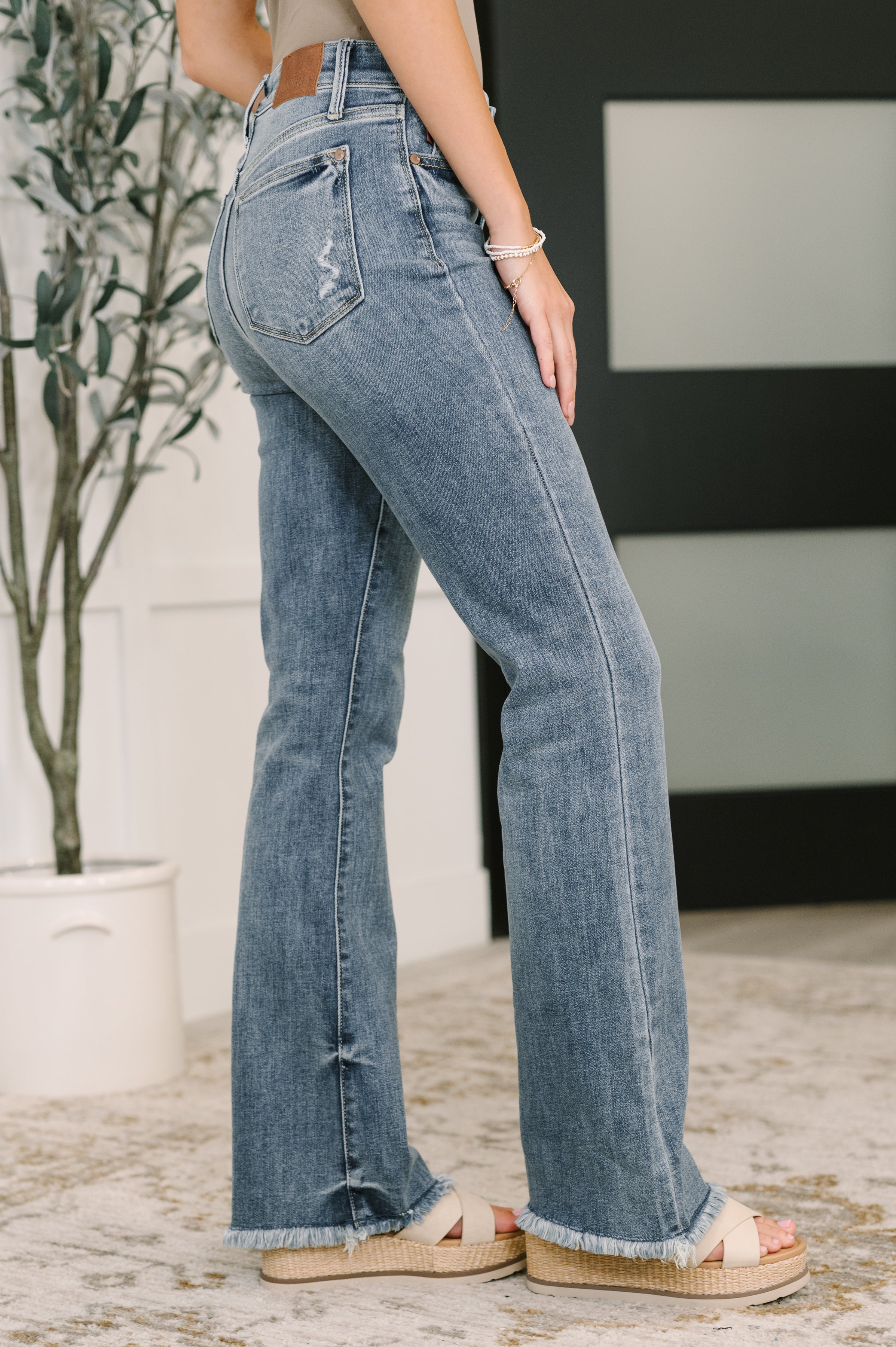 Robin High Waist Bootcut with Frayed Hem