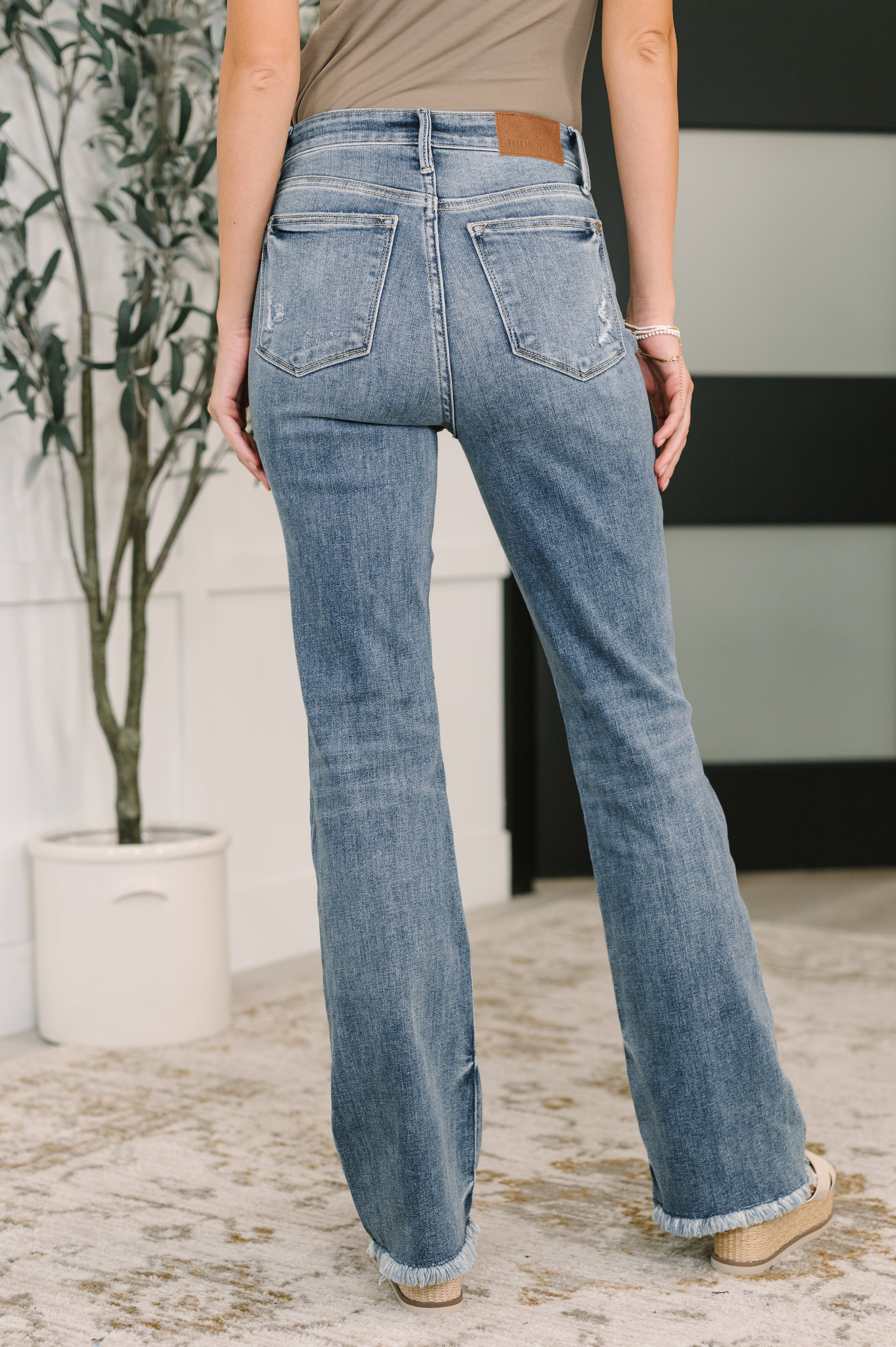 Robin High Waist Bootcut with Frayed Hem