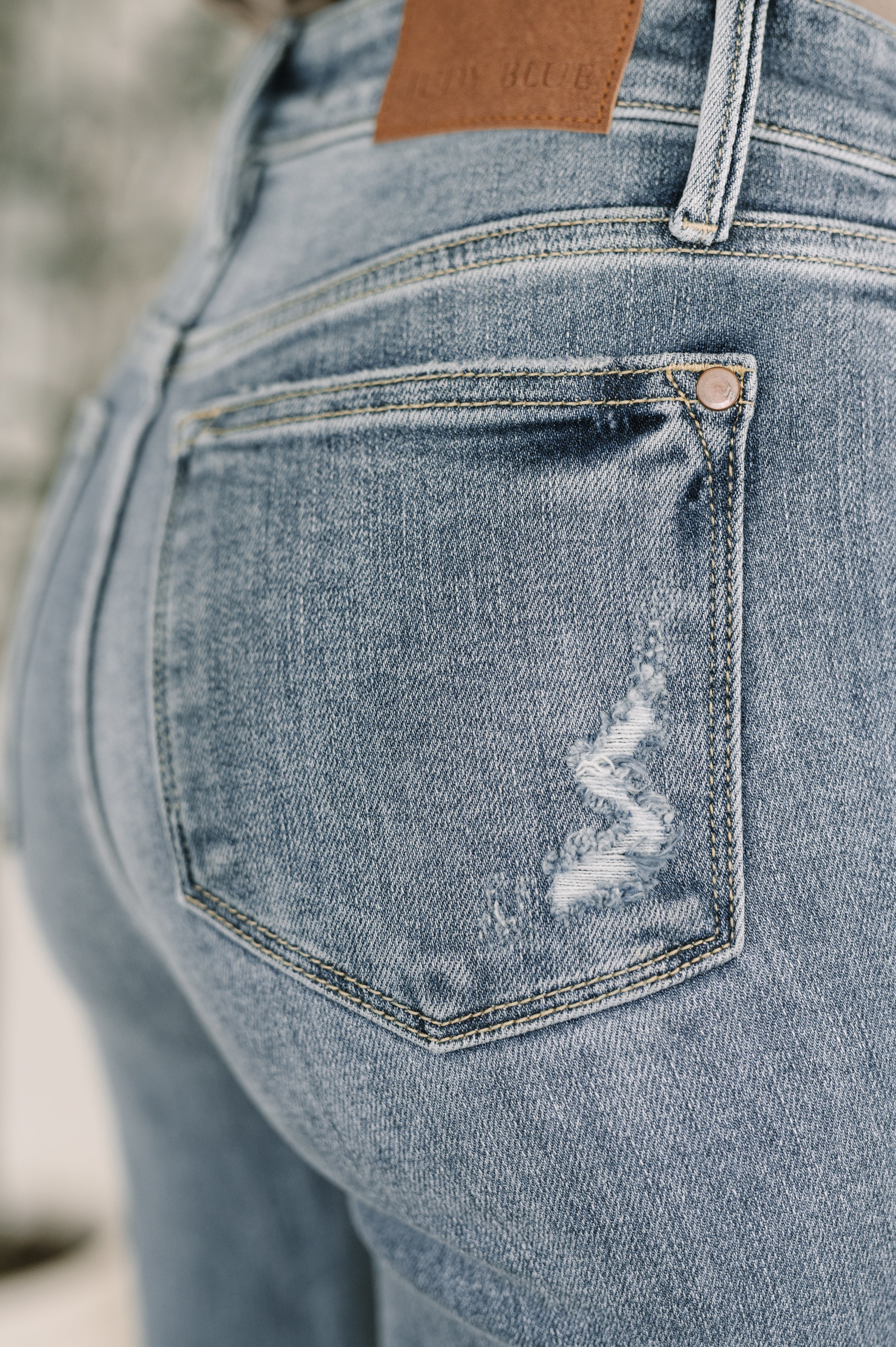 Robin High Waist Bootcut with Frayed Hem