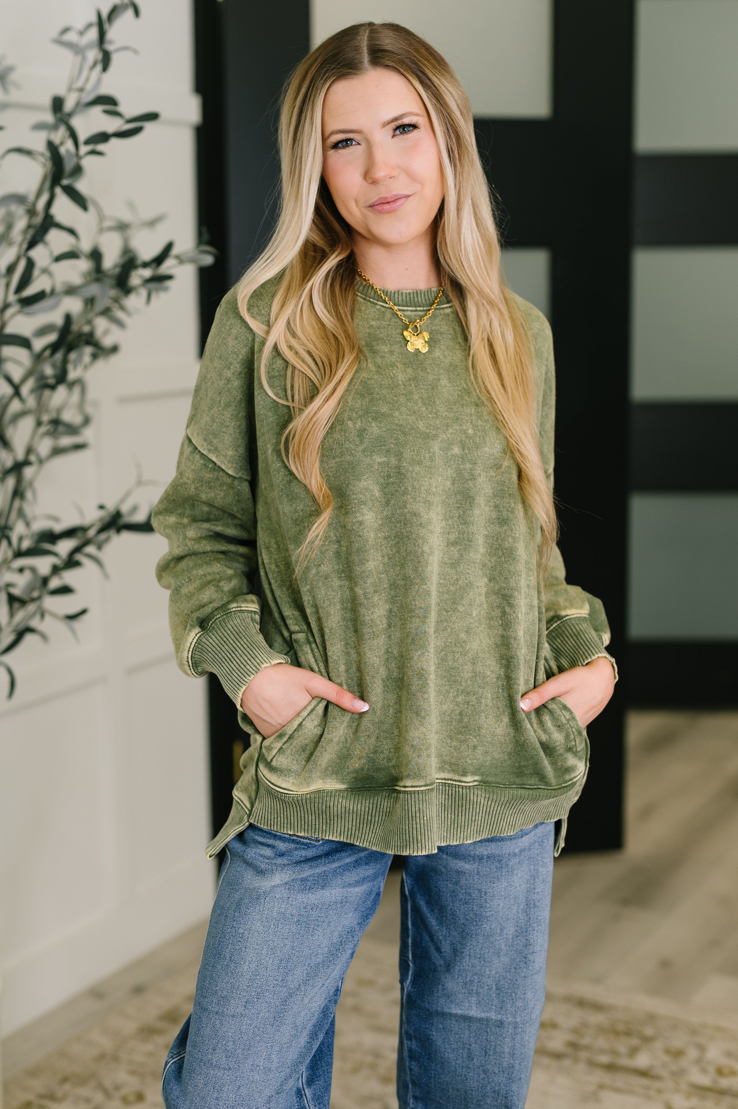 Safe and Secure Mineral Wash Pullover • Olive