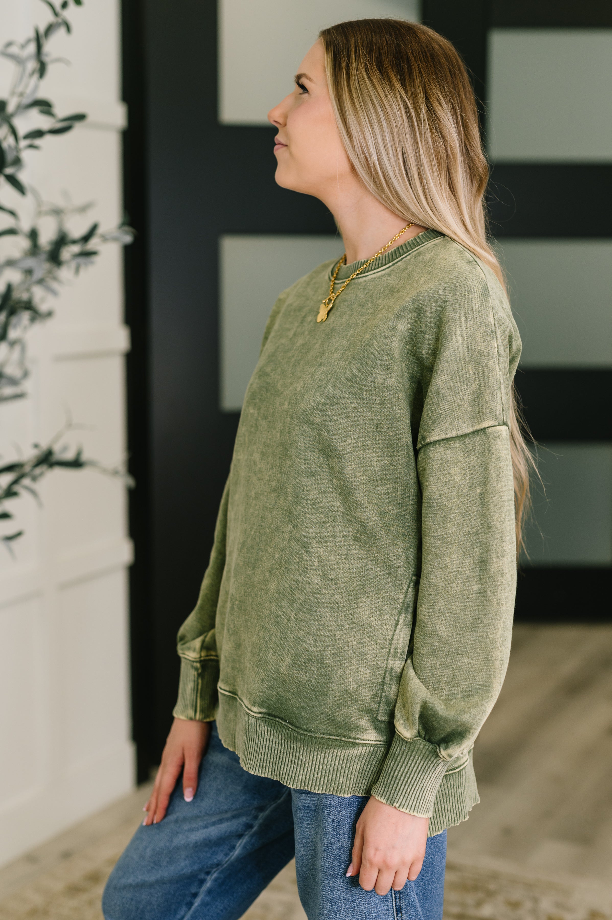 Safe and Secure Mineral Wash Pullover • Olive