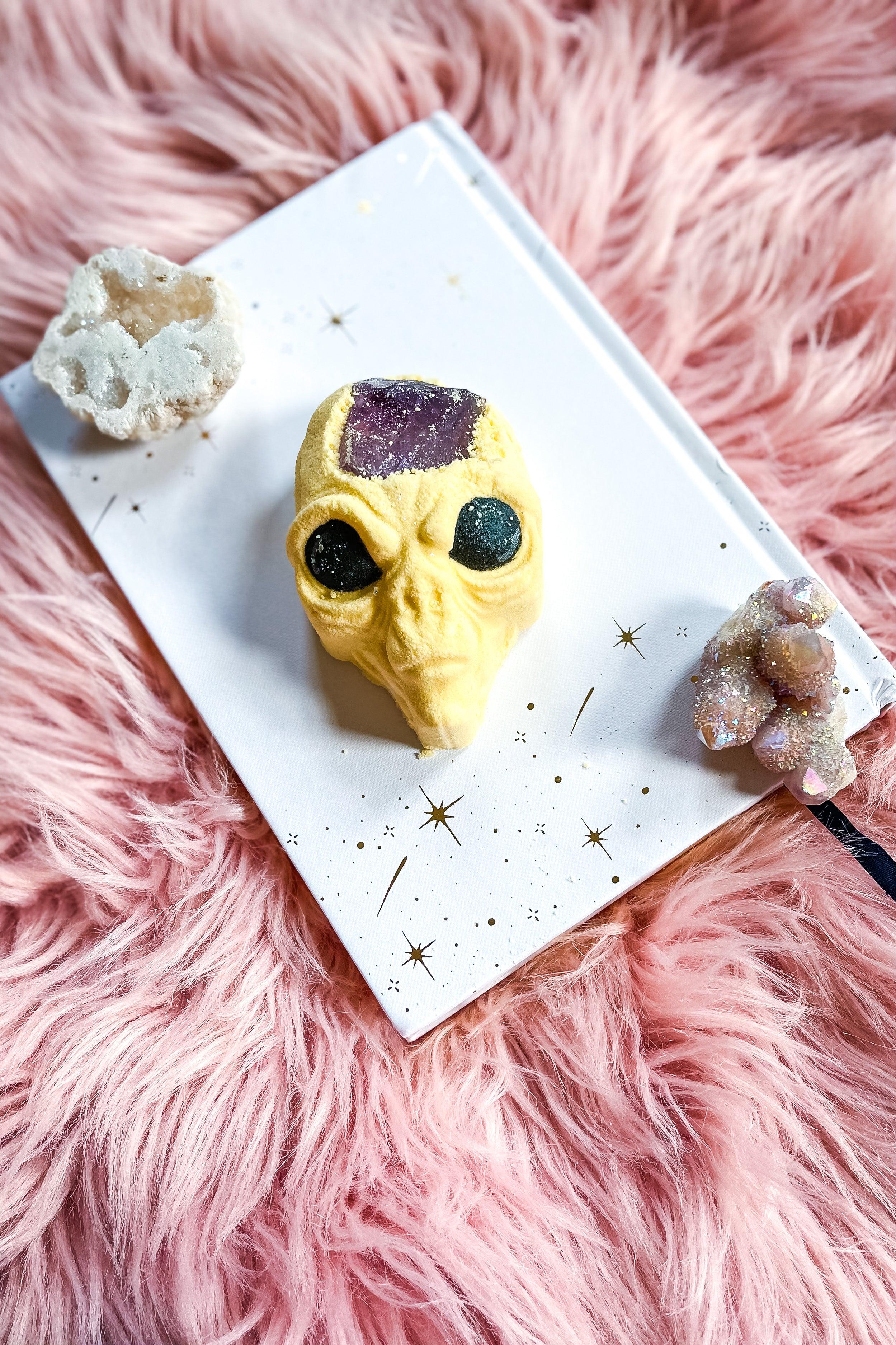 Area 51 Amethyst Crystal Bath Bomb - Atomic Wildflower