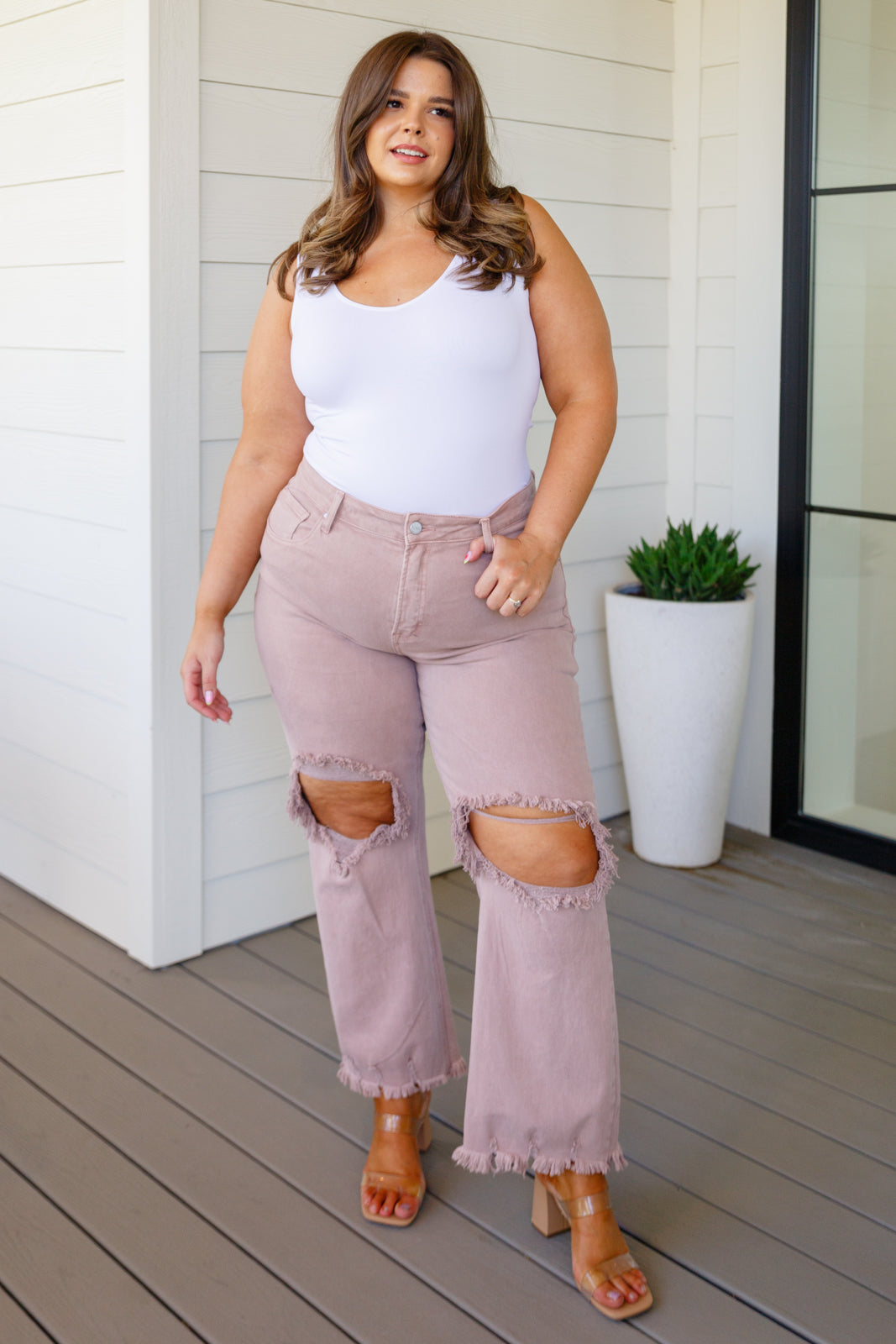 Babs High Rise Distressed Straight Jeans • Mauve