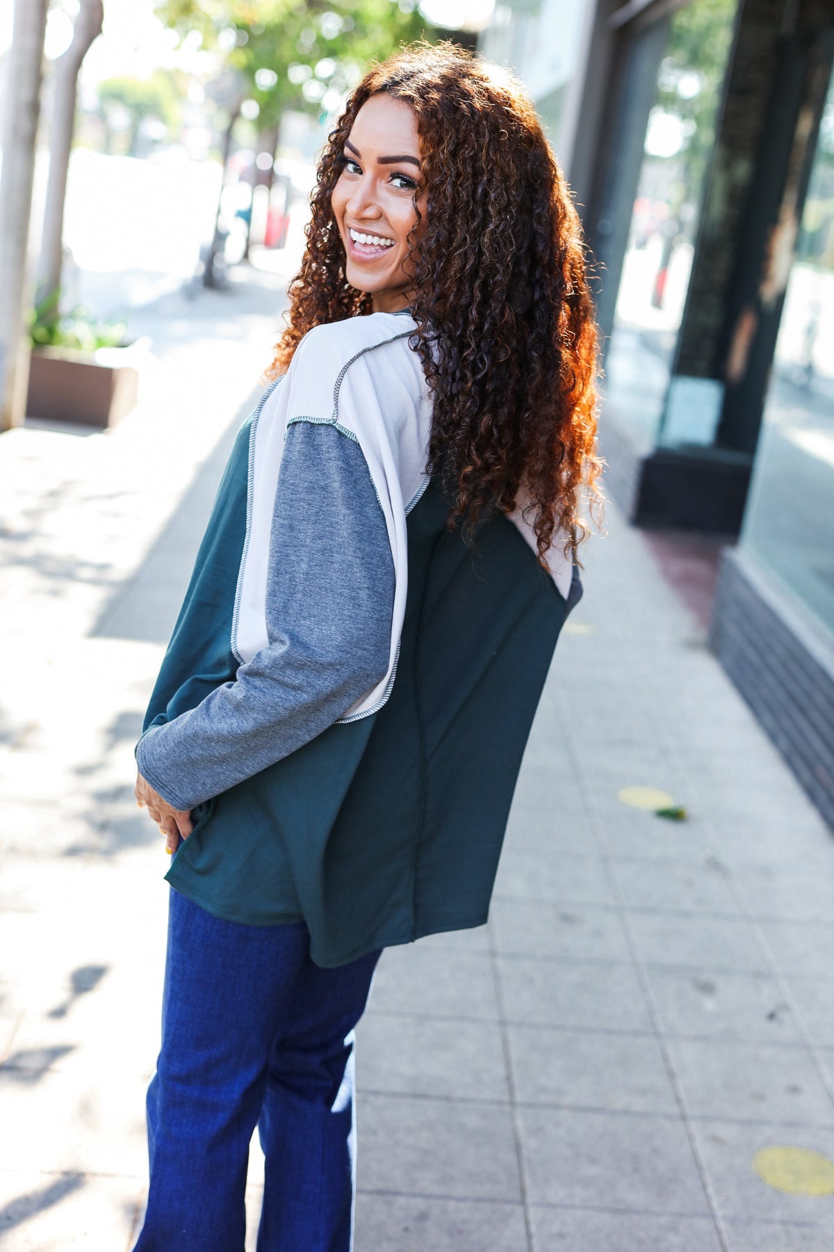 Stand Out V Neck Raglan Color Block Outseam Top