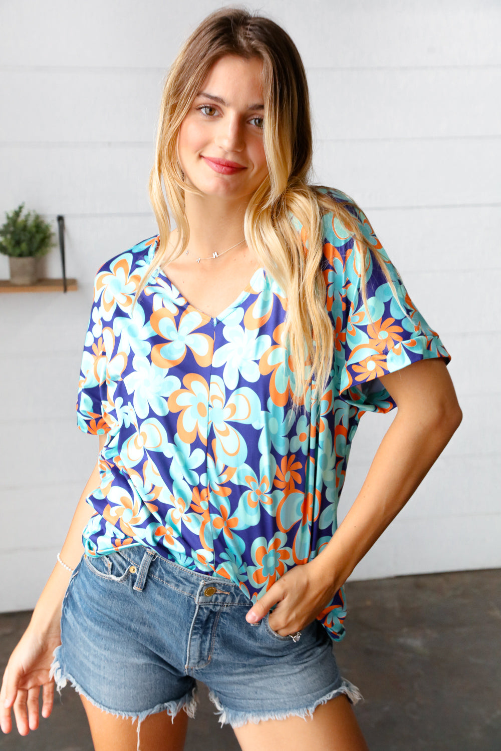 Daisy Blues Retro Floral V Neck Top - Atomic Wildflower