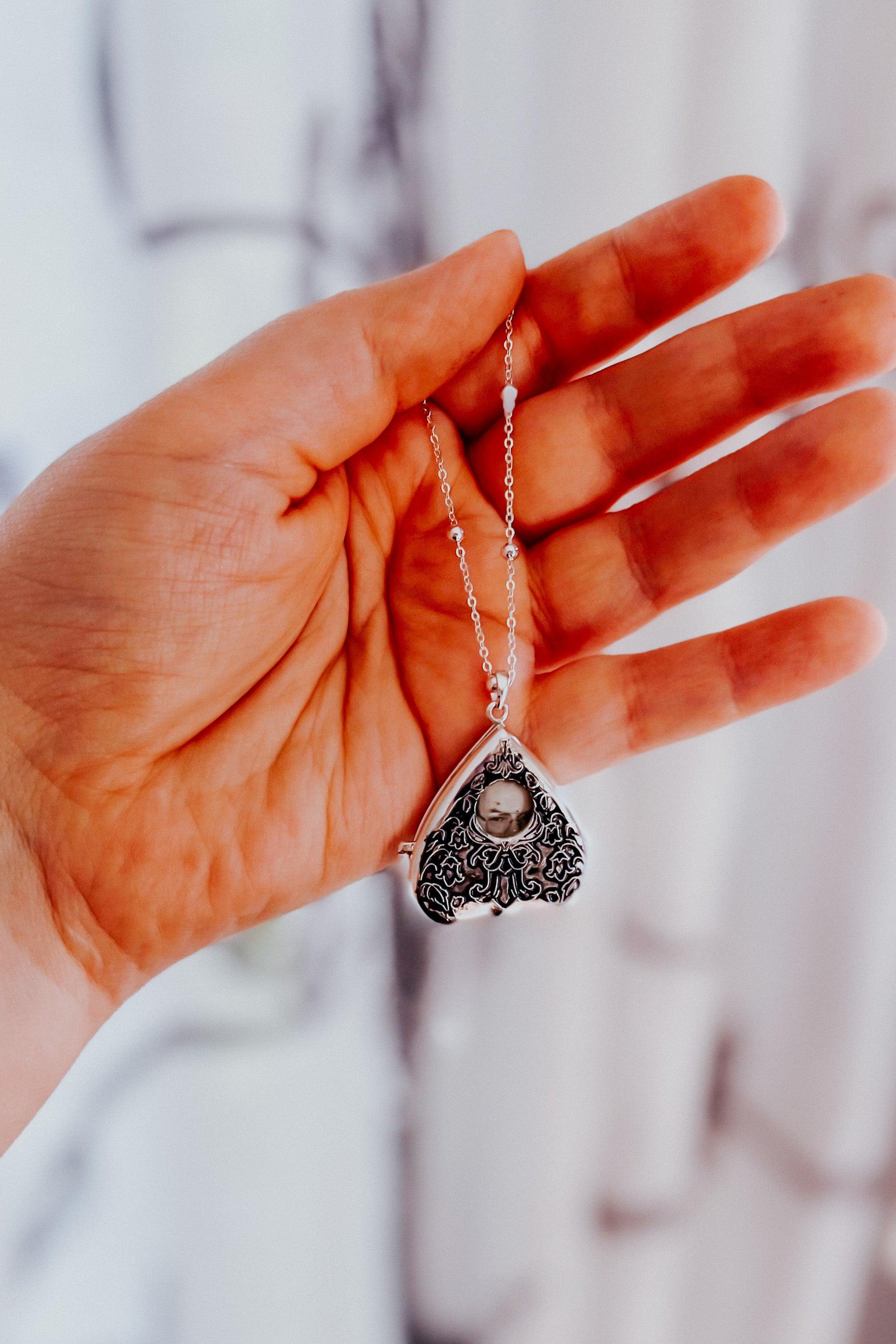 Belladonna Mourning Locket - Atomic Wildflower