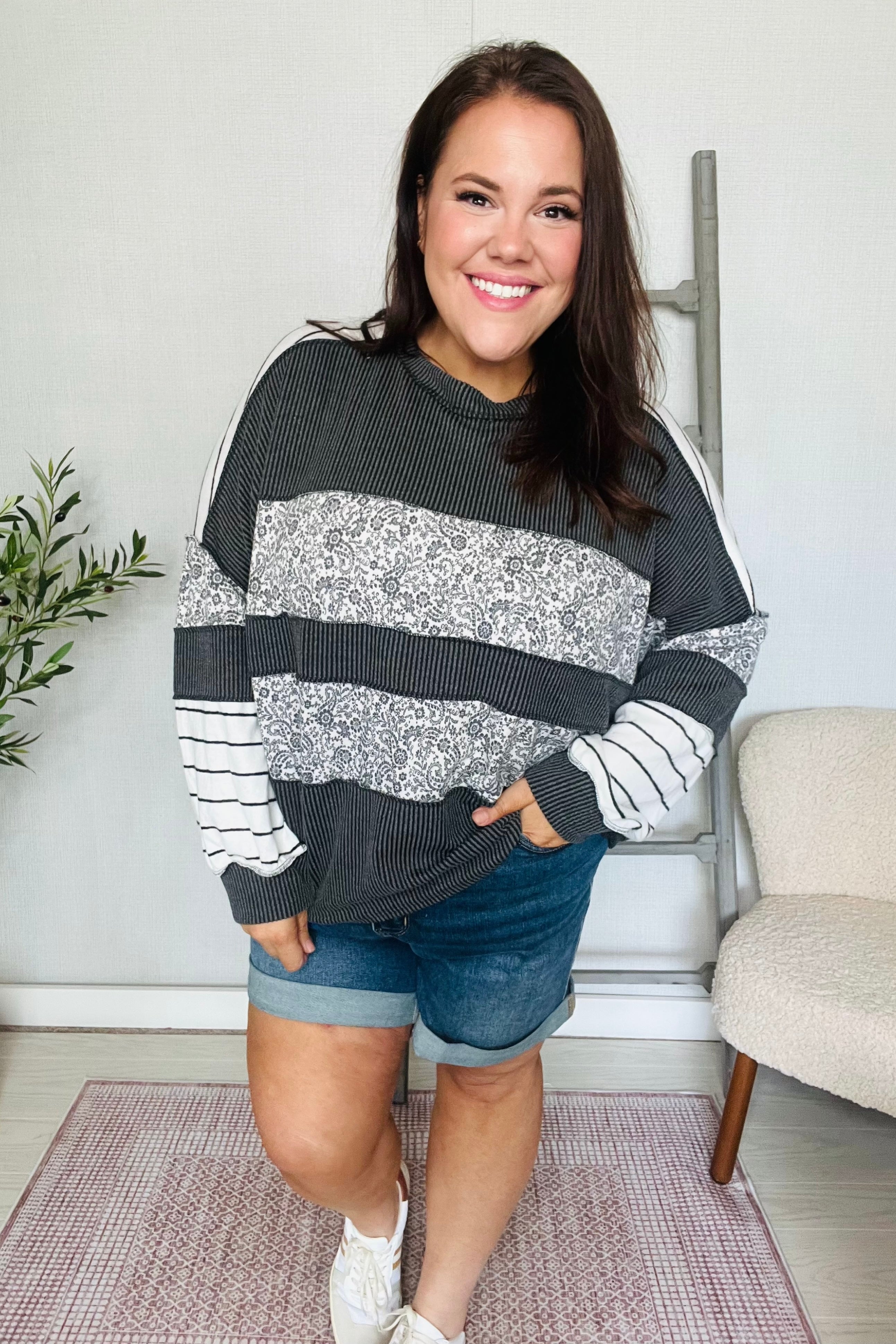 Lips Like Sugar Print Block Pullover
