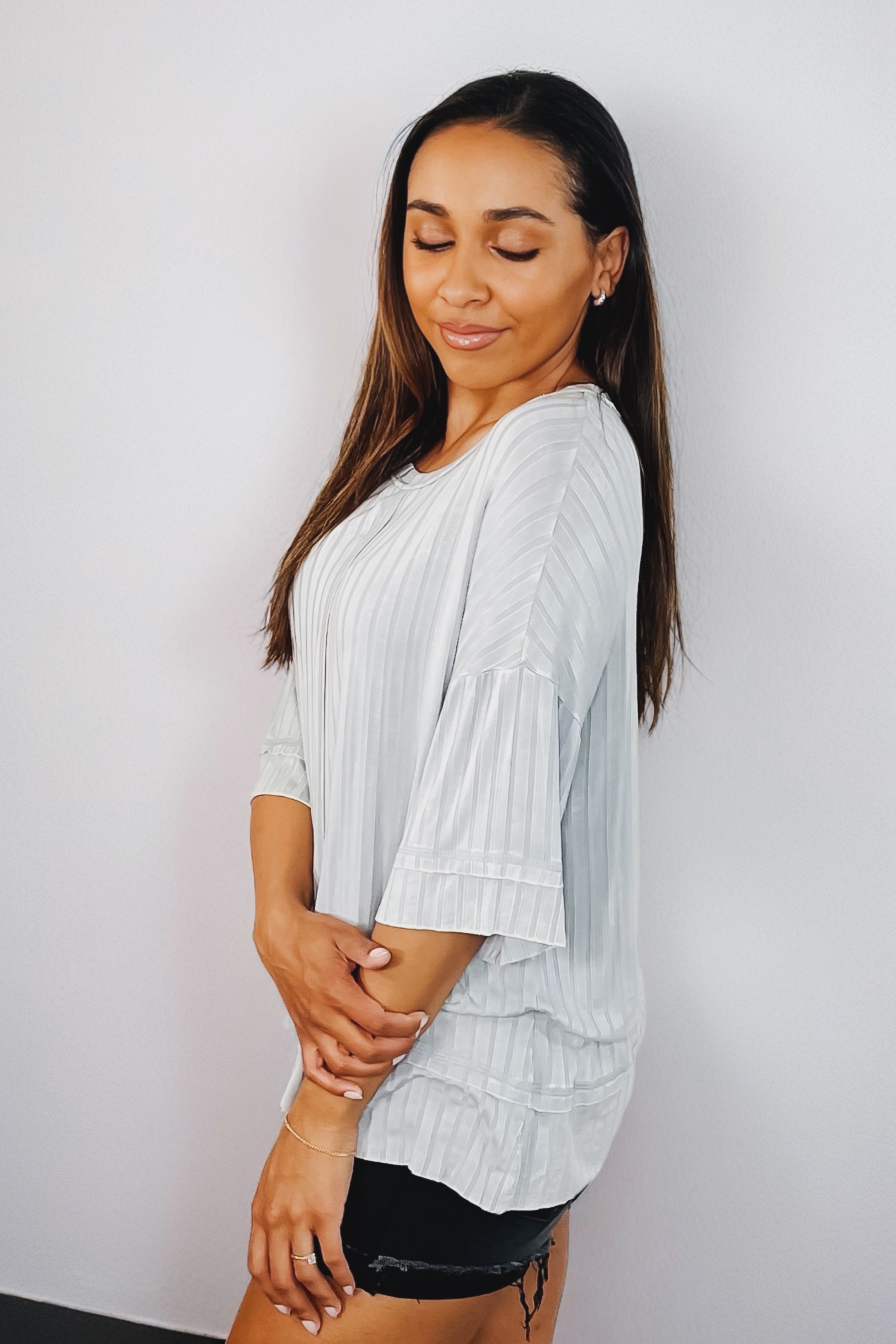 Loosely Speaking Oversized Basic Top • Light Grey