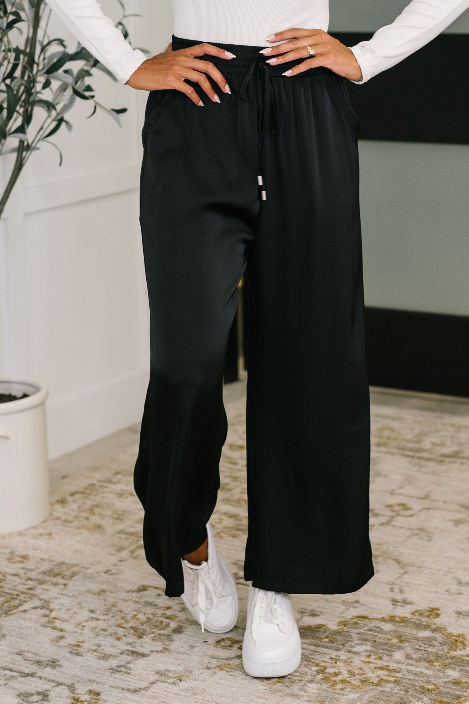 City Ease Wide Leg Bottoms • Black