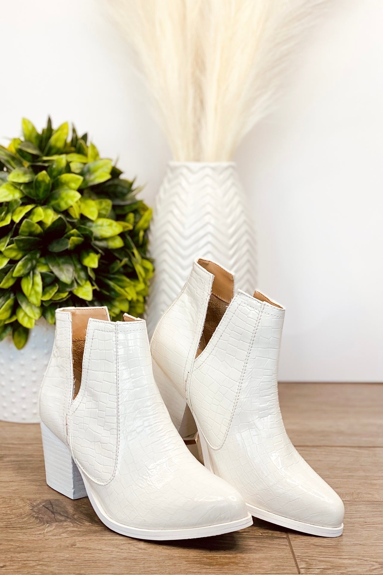 Tarim Bootie • White Croc