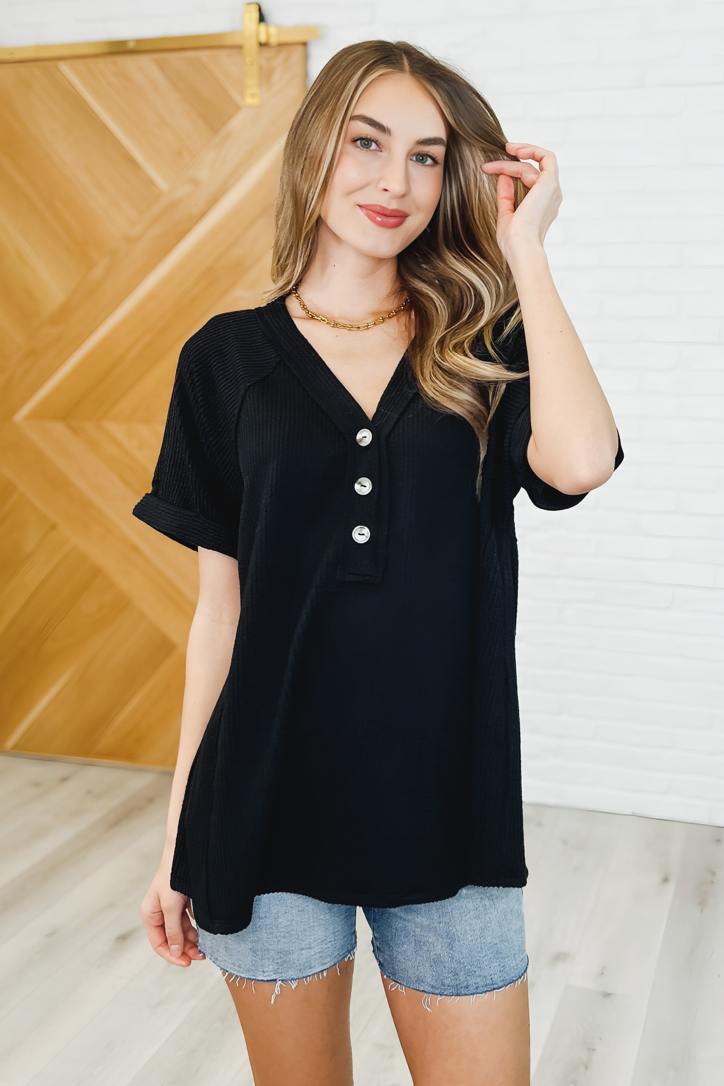 Plain and Sassy V-Neck Tee • Black