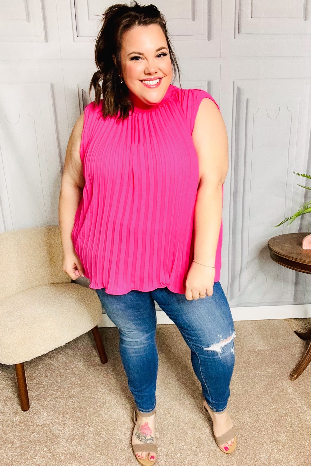 Sweet New Days Pleated Sleeveless Top • Fuchsia