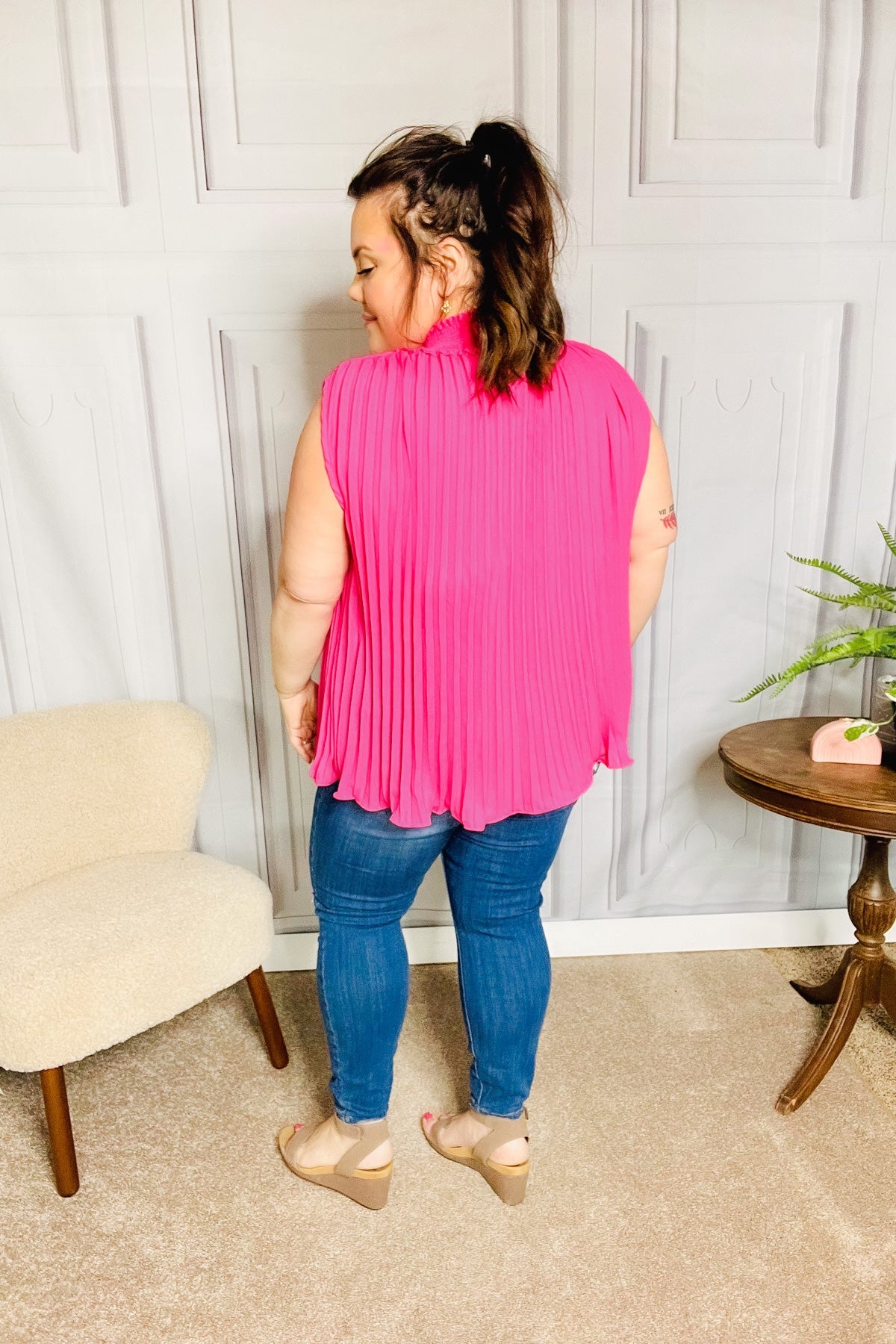 Sweet New Days Pleated Sleeveless Top • Fuchsia