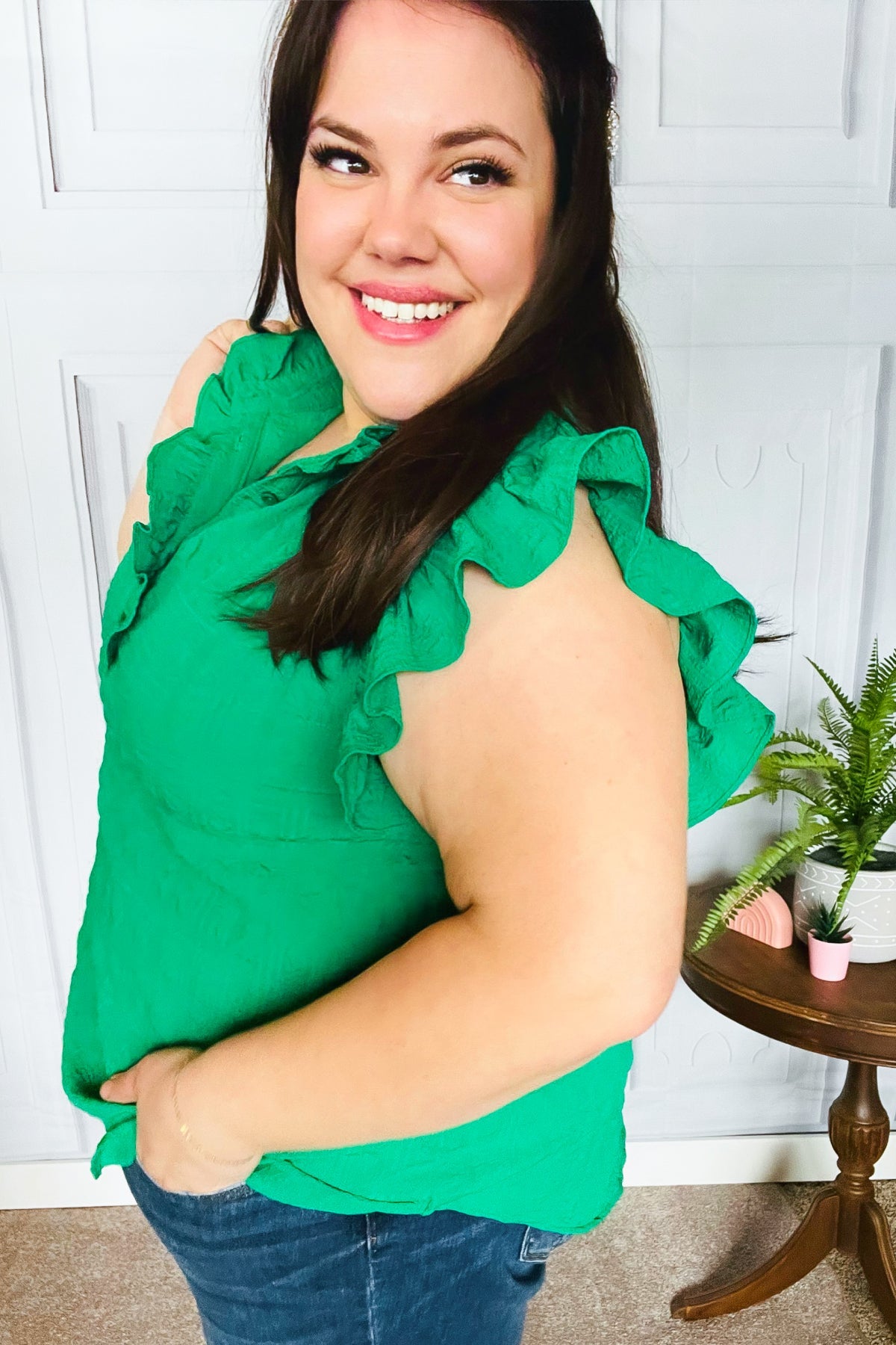 Can’t Compare Textured Ruffle Sleeve Top • Green