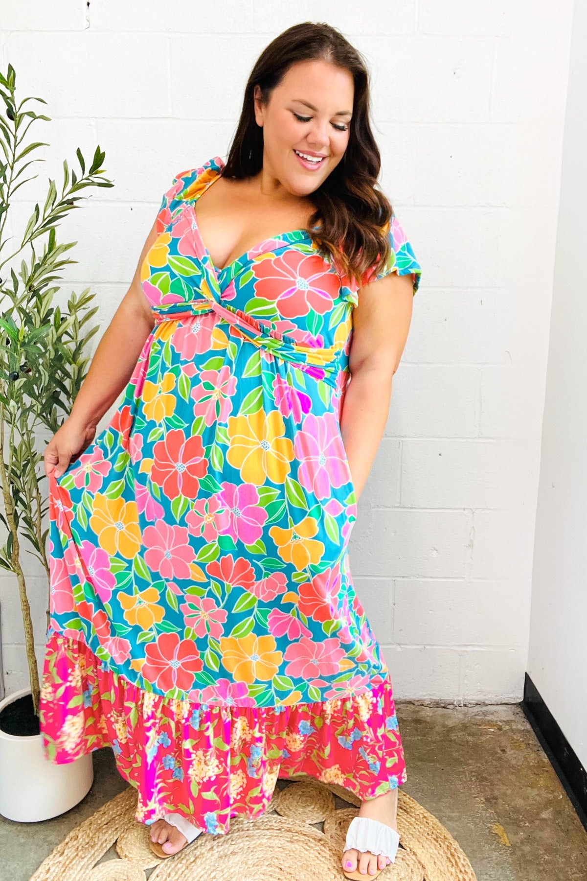 Vacay Vibes Floral Print Sweetheart Maxi Dress