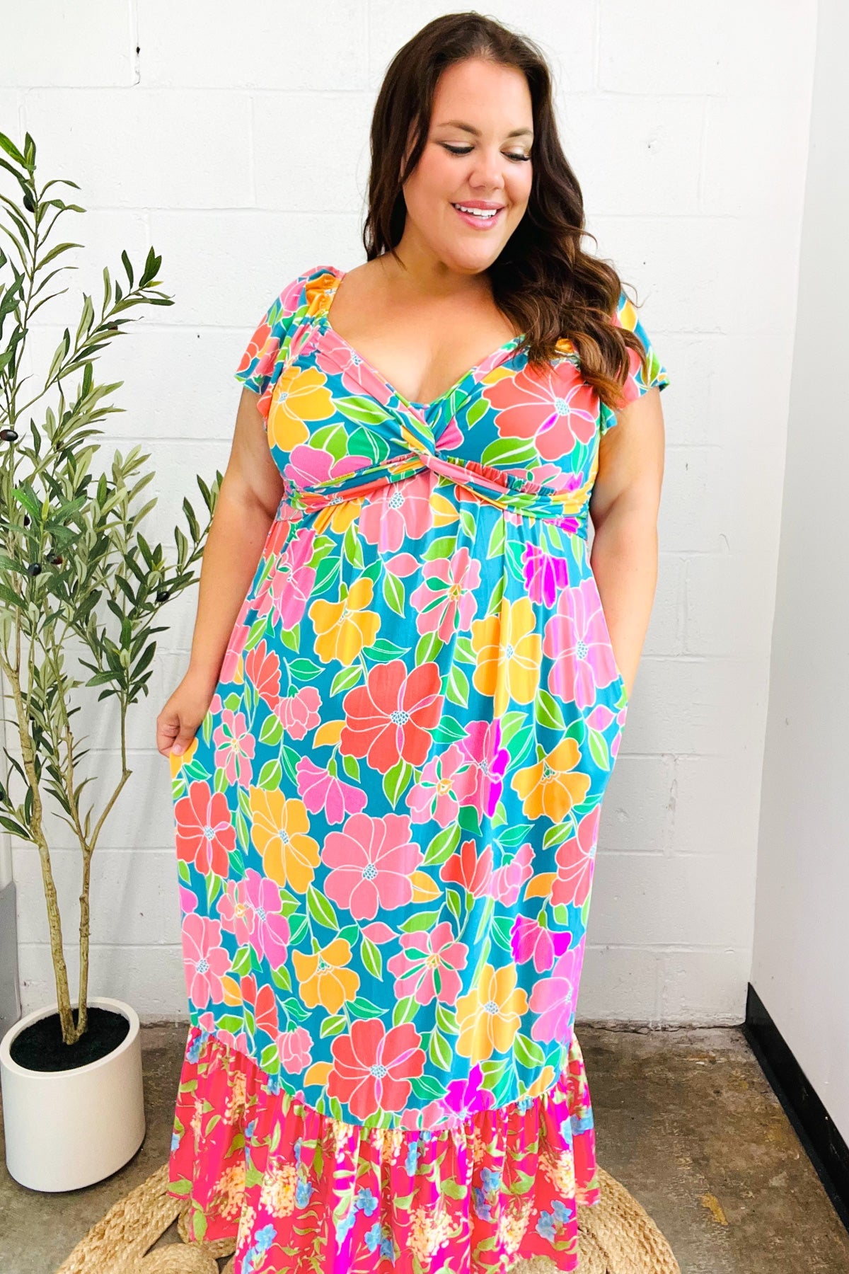 Vacay Vibes Floral Print Sweetheart Maxi Dress