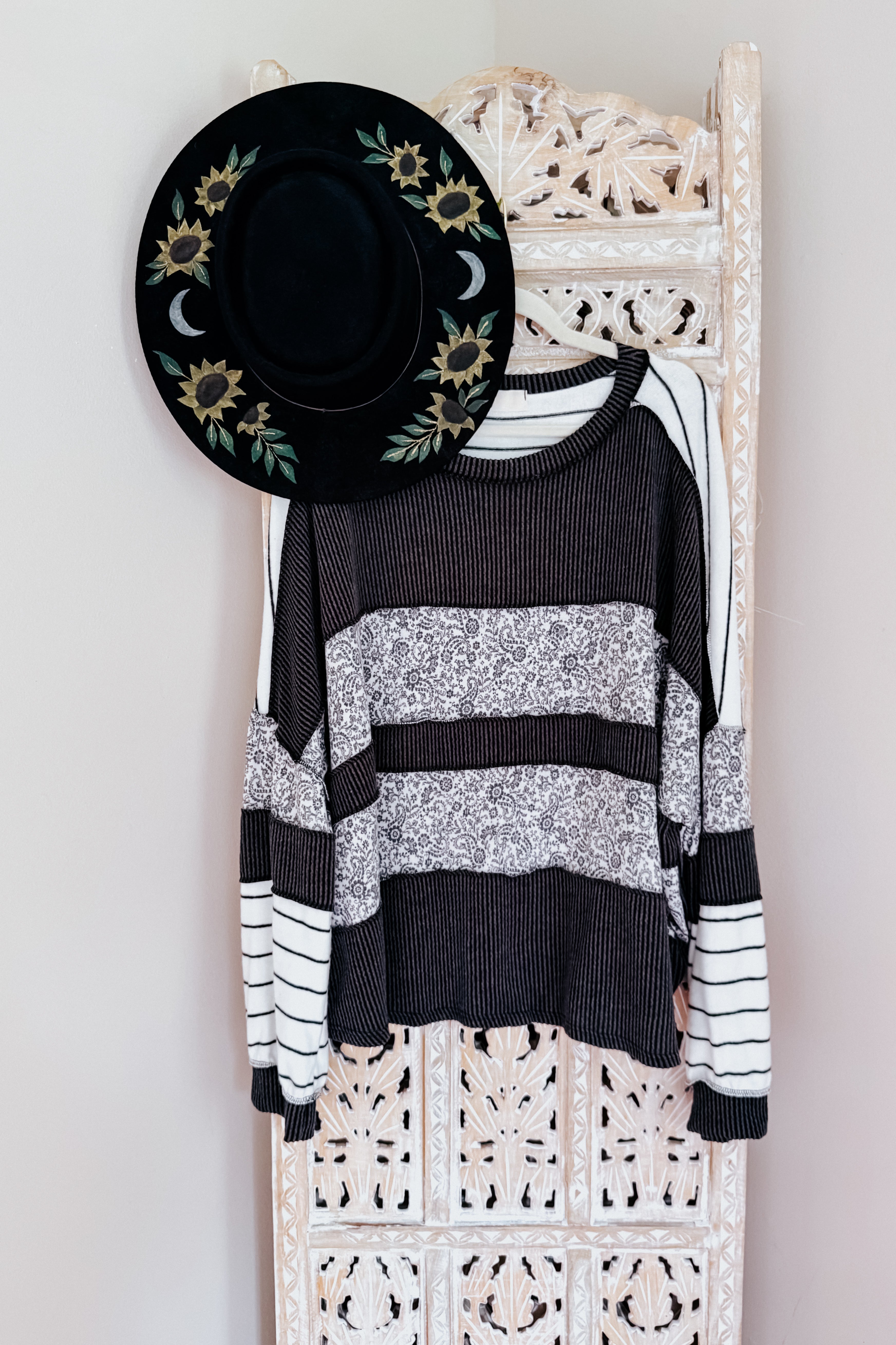 Lips Like Sugar Print Block Pullover