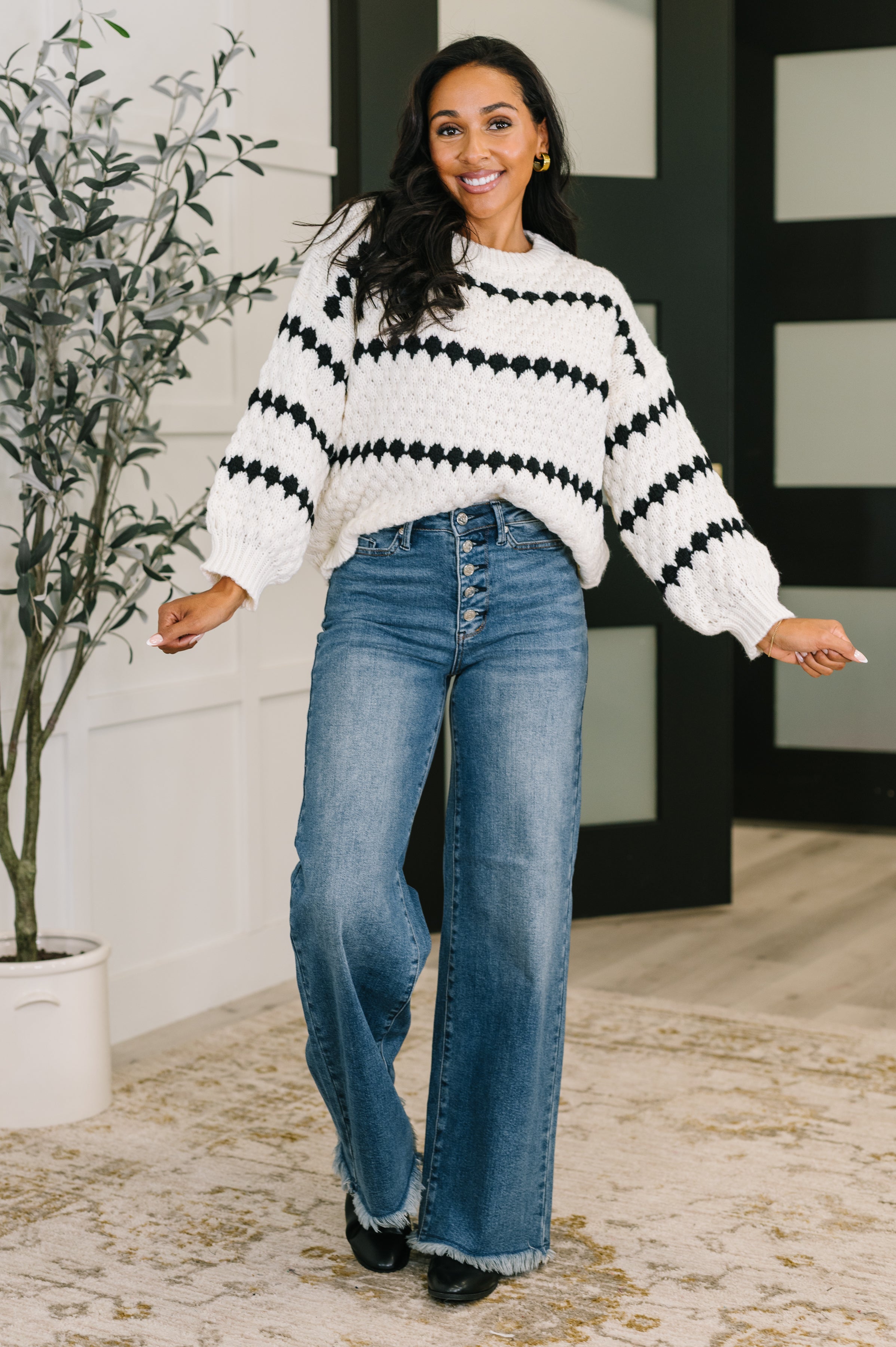 Ivy Lane Textured Sweater • White & Black