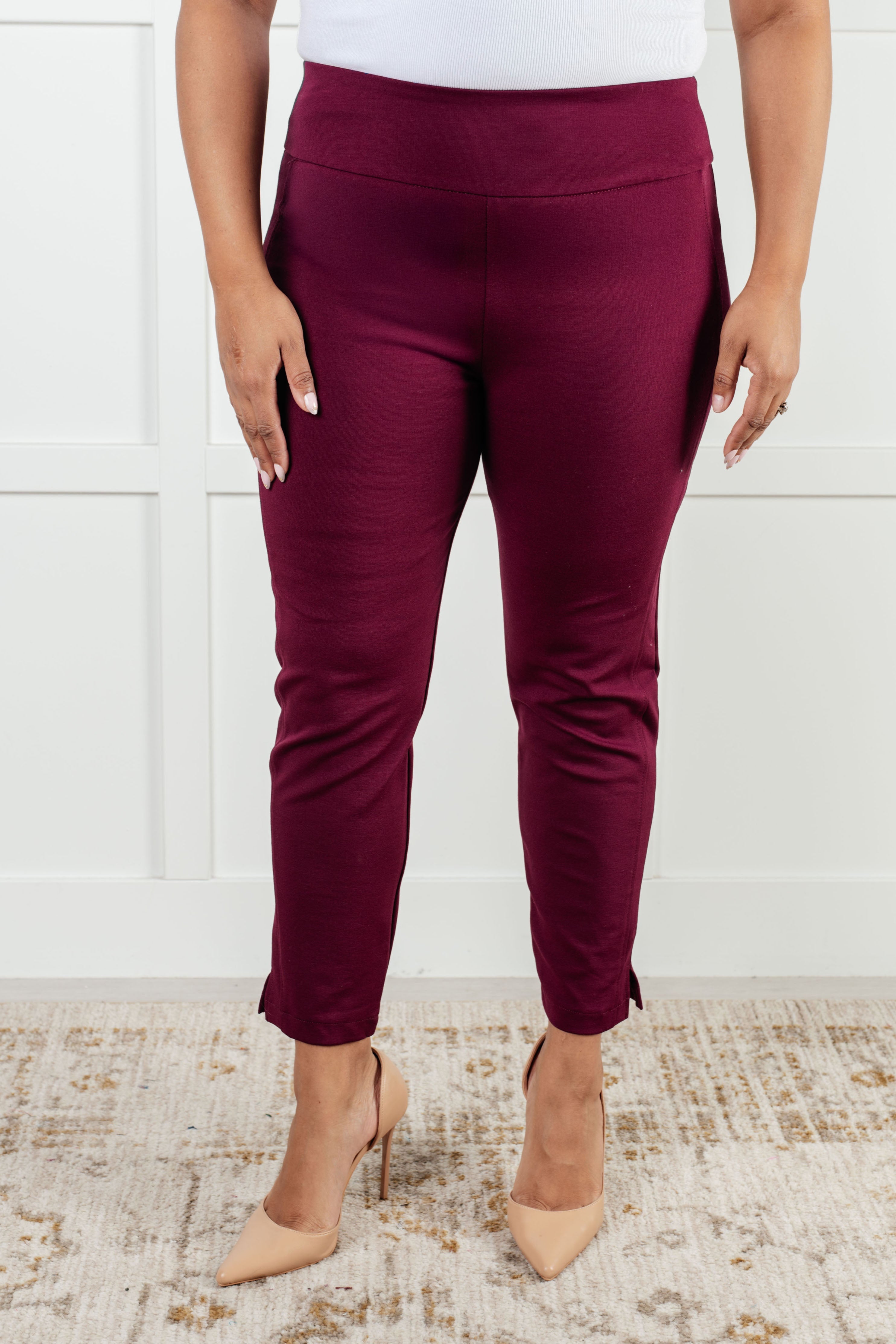 Magic Ankle Crop Skinny Pants • Wine