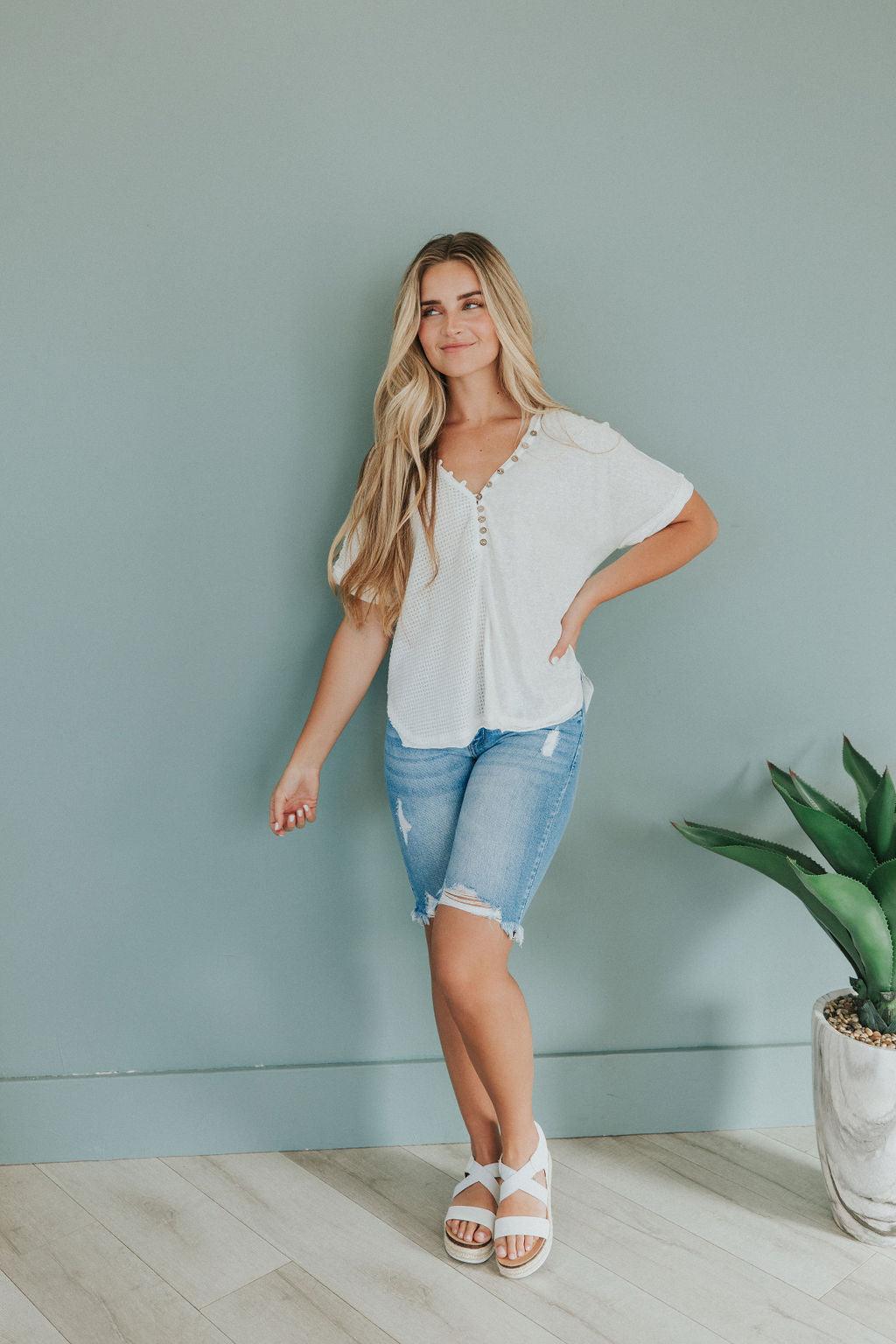 Day By Day V-Neck Tee - Atomic Wildflower
