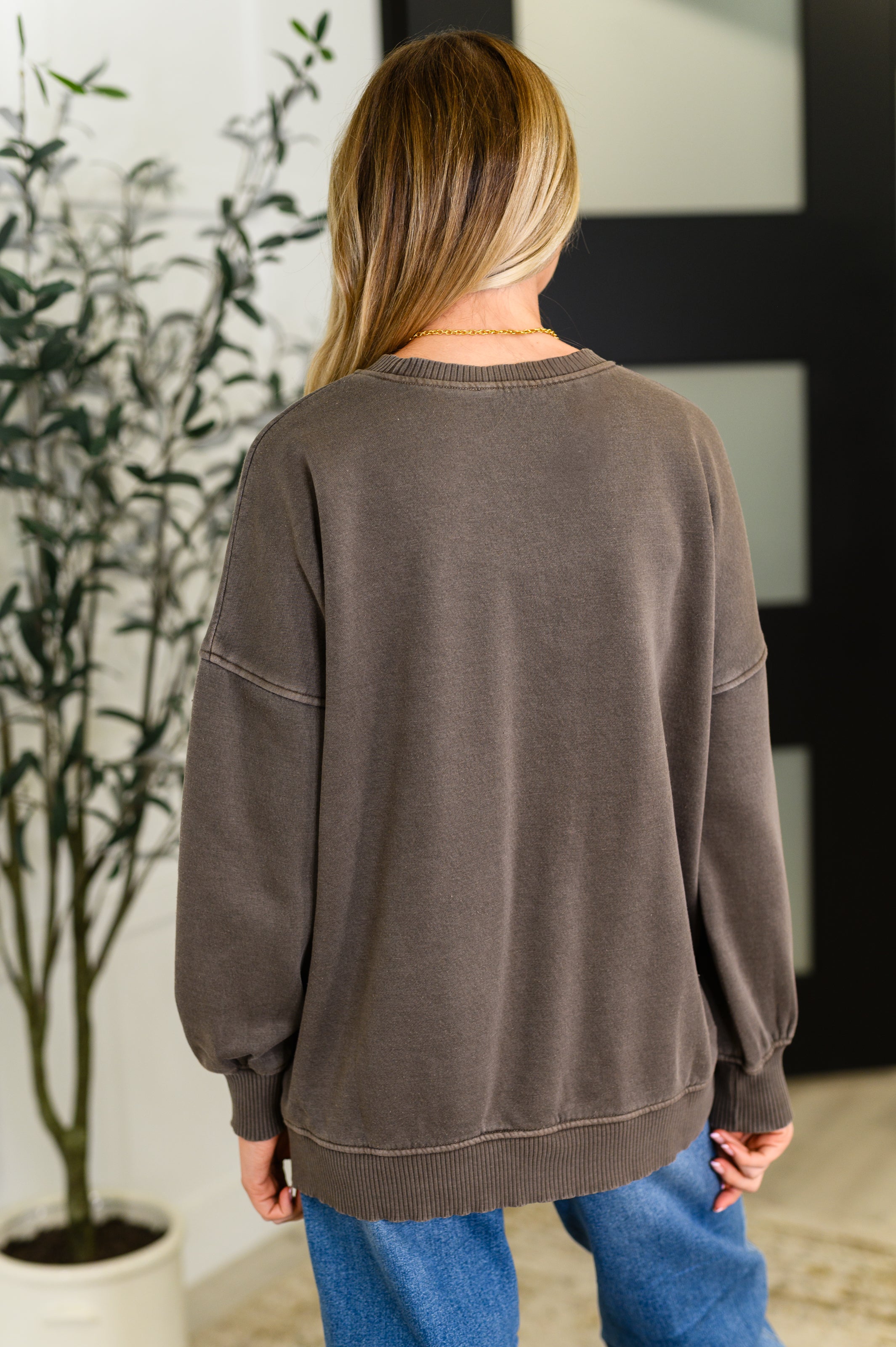 Talk Cozy to Me Stepped Hem Pullover • Brown