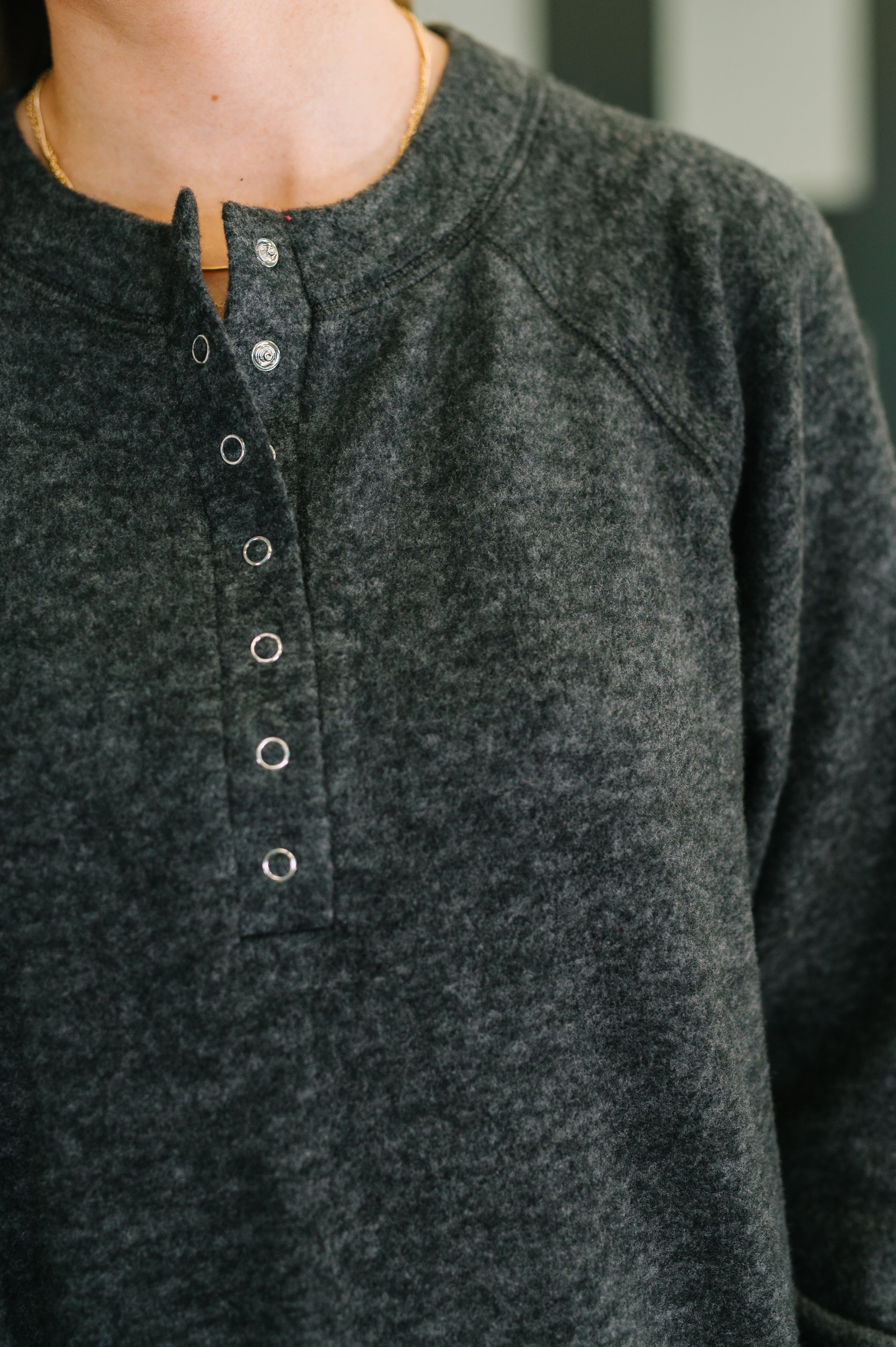 Urban Flux Scooped Hi-Low Long Pullover • Black