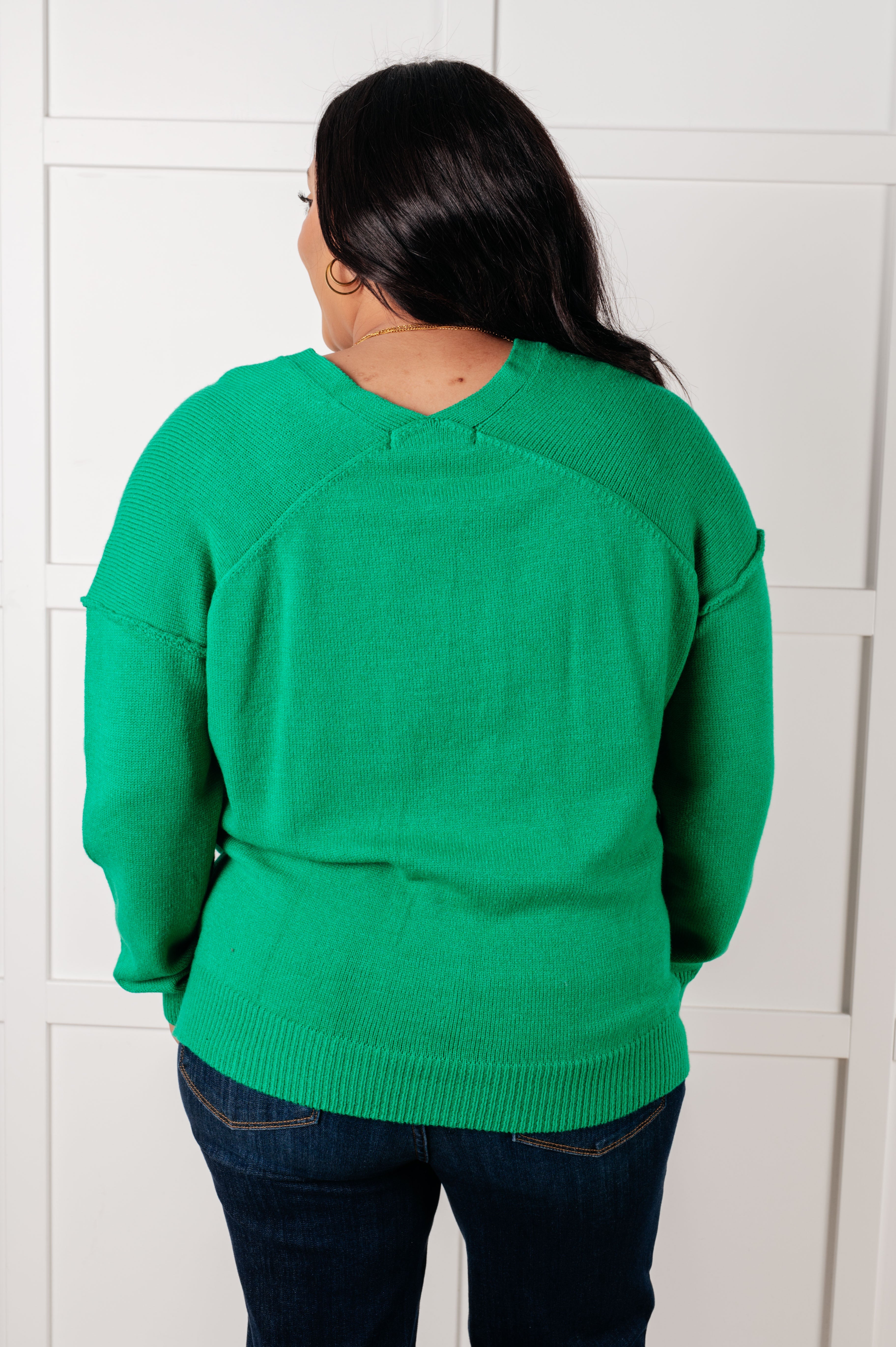 Very Understandable V-Neck Sweater • Green