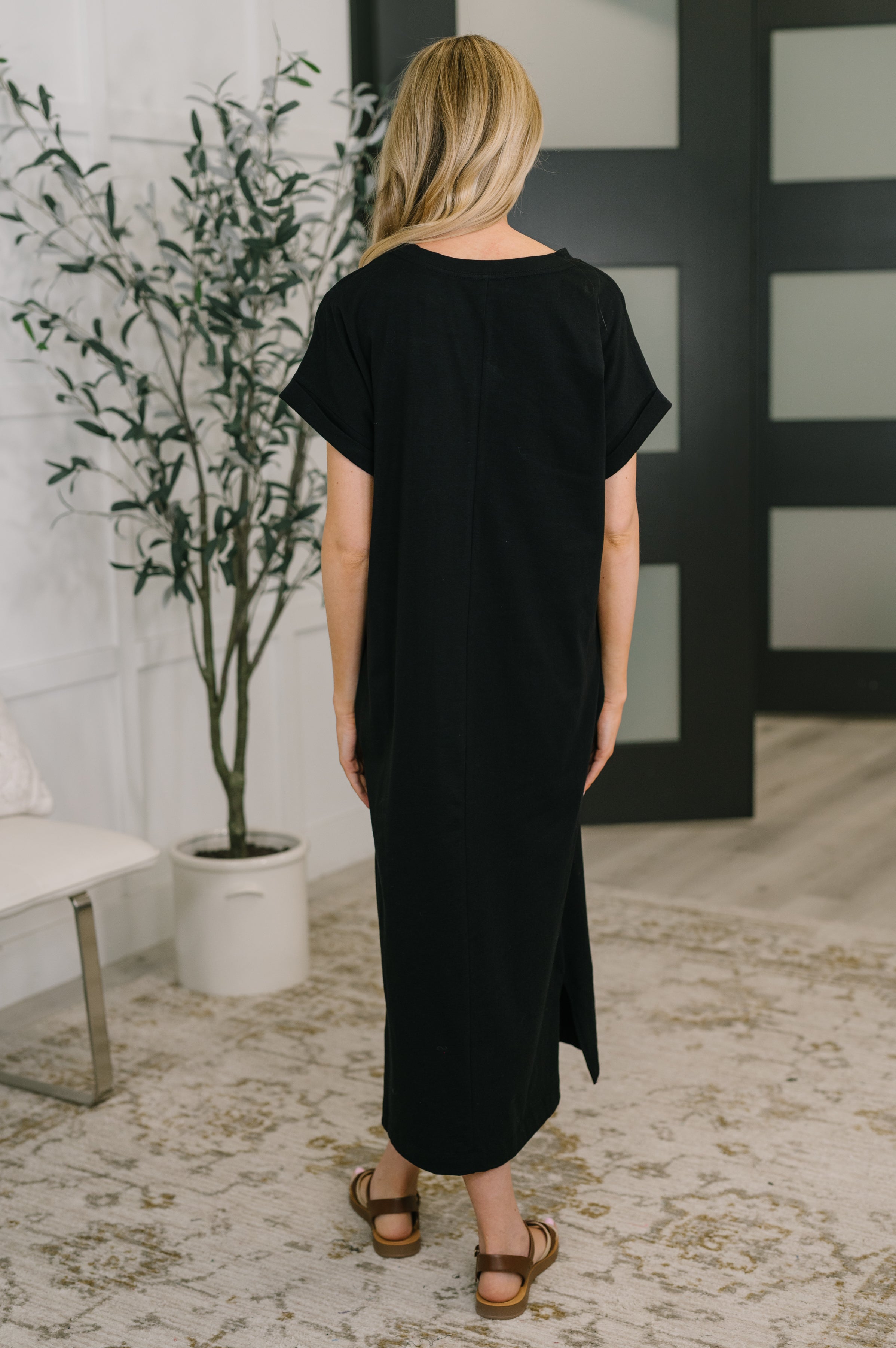 Fix You Right Up Short Sleeve Midi Dress in Black Small Fix You Right Up Short Sleeve Midi Dress in Black Small