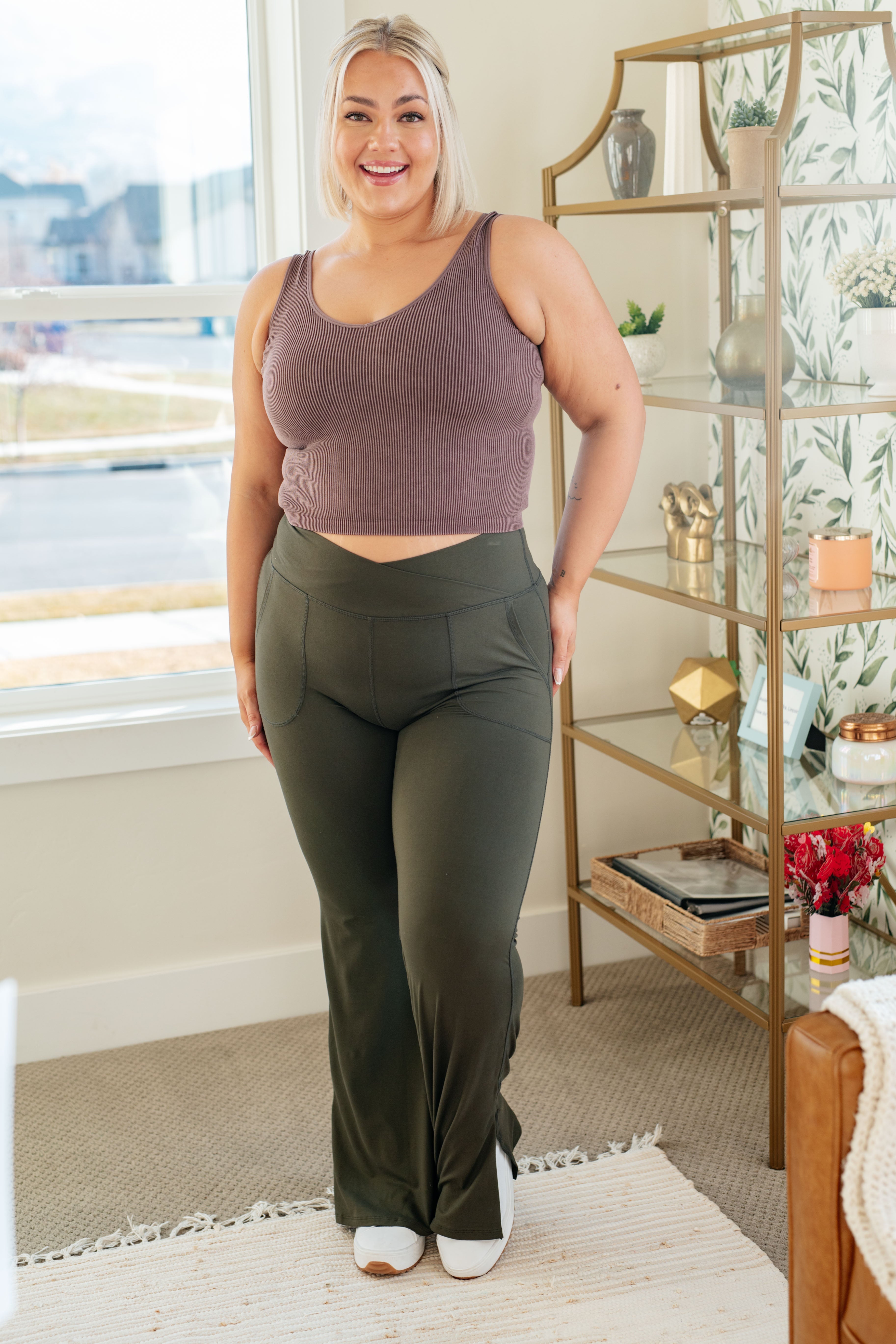 On the Move V Front Flare Leggings • Olive