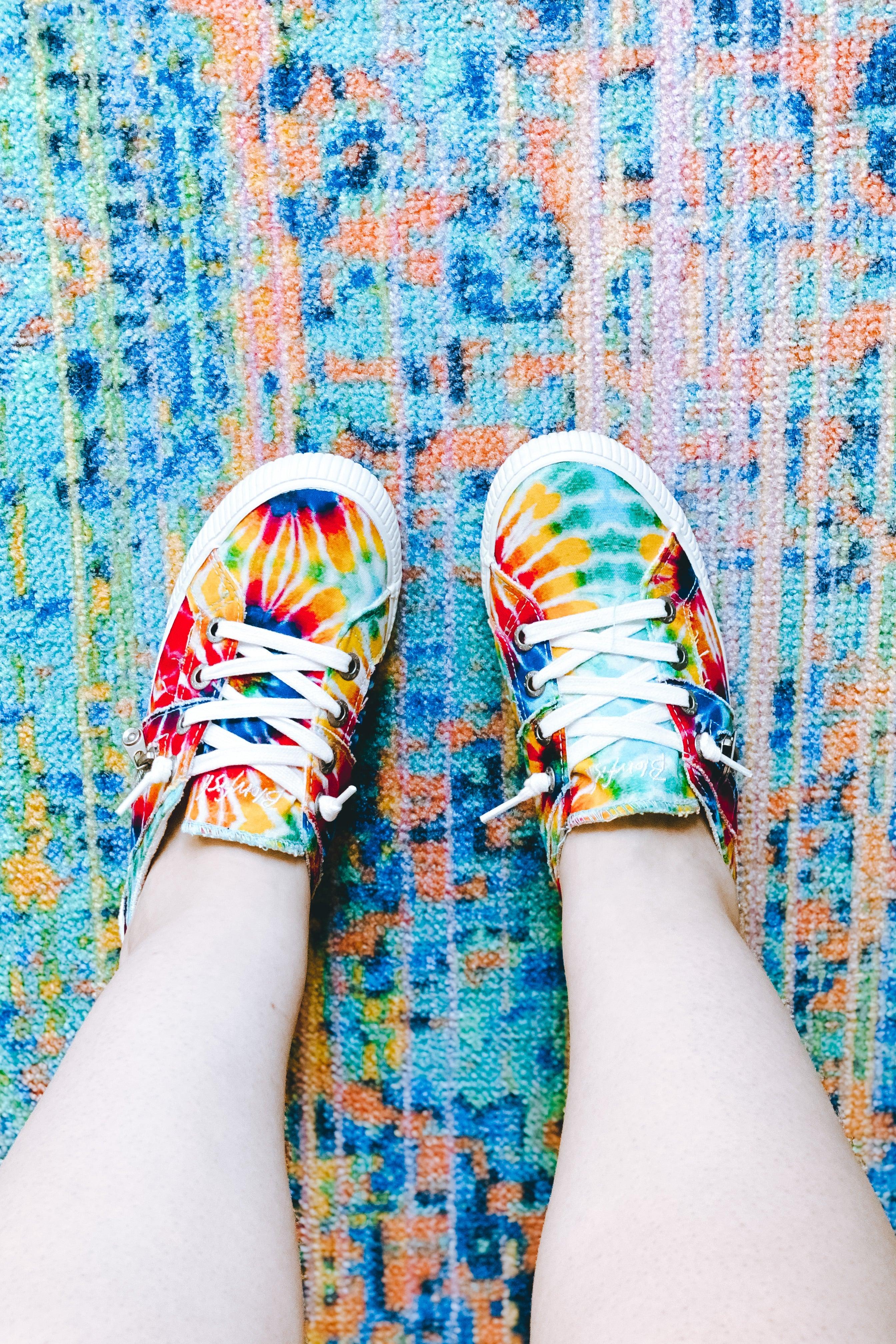 Blowfish Malibu Fruit • Rainbow Tie Dye Canvas - Atomic Wildflower